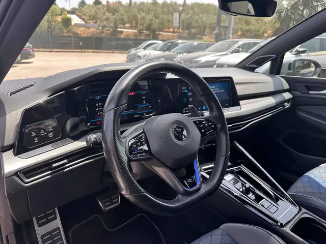 Volkswagen Golf view 10