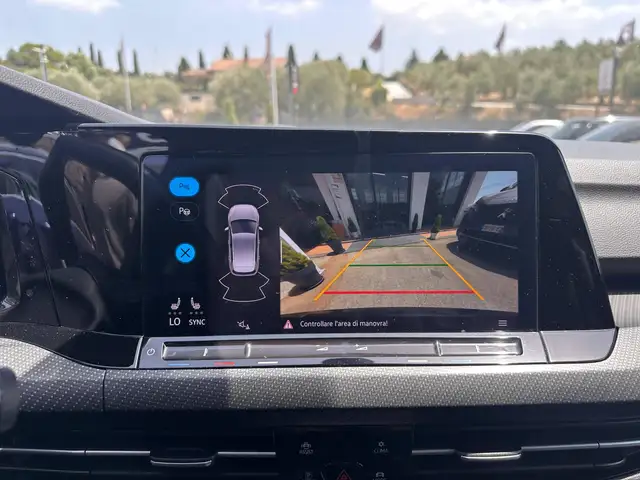 Volkswagen Golf view 13