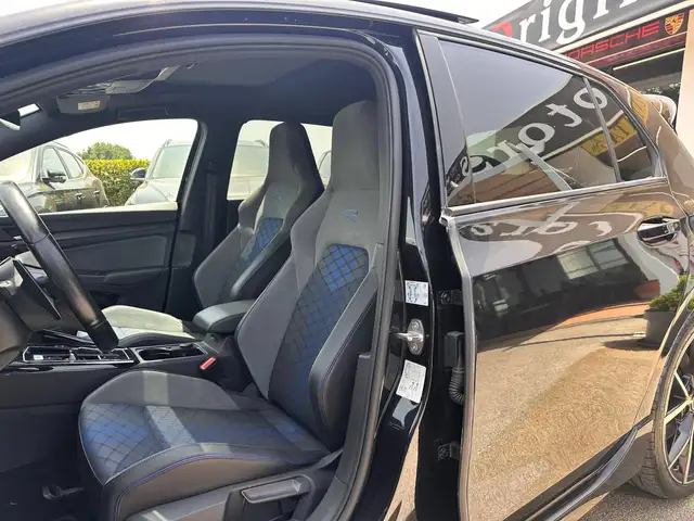 Volkswagen Golf view 9