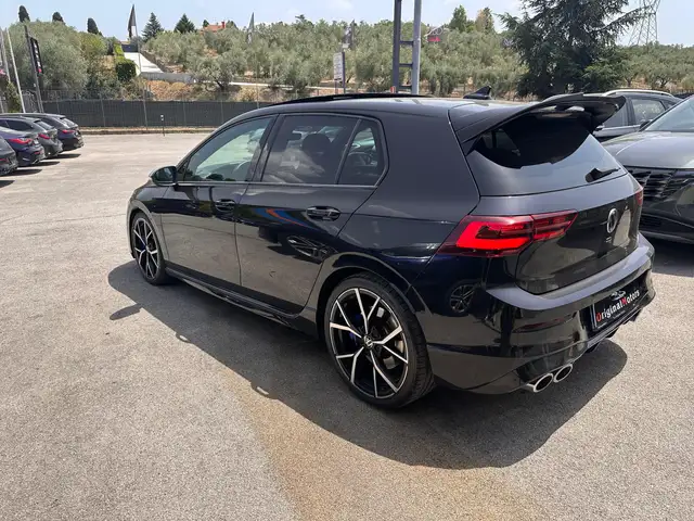 Volkswagen Golf view 5