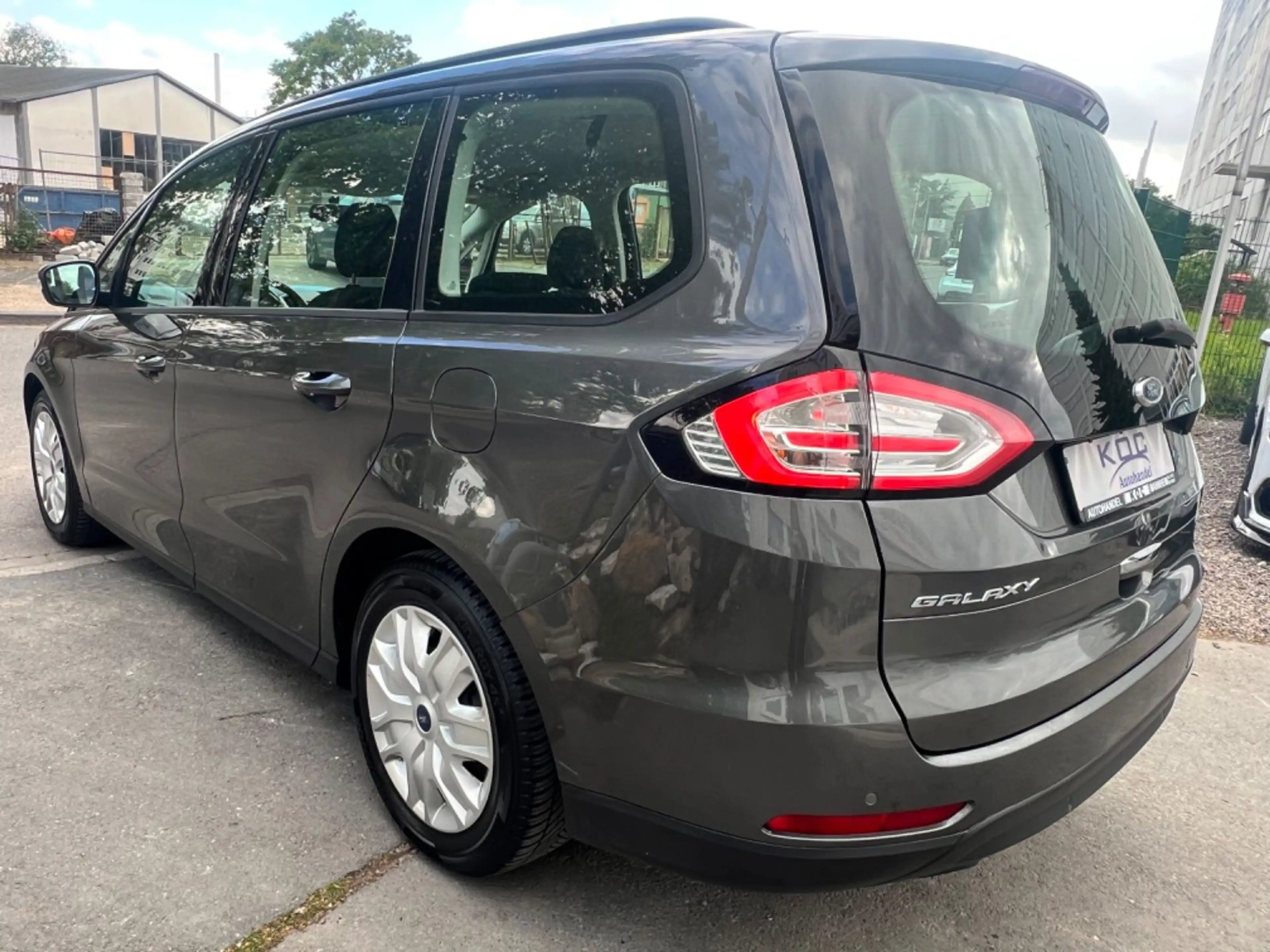 Ford Galaxy 2.0 TDCI Trend / 1. Hand — photo 4