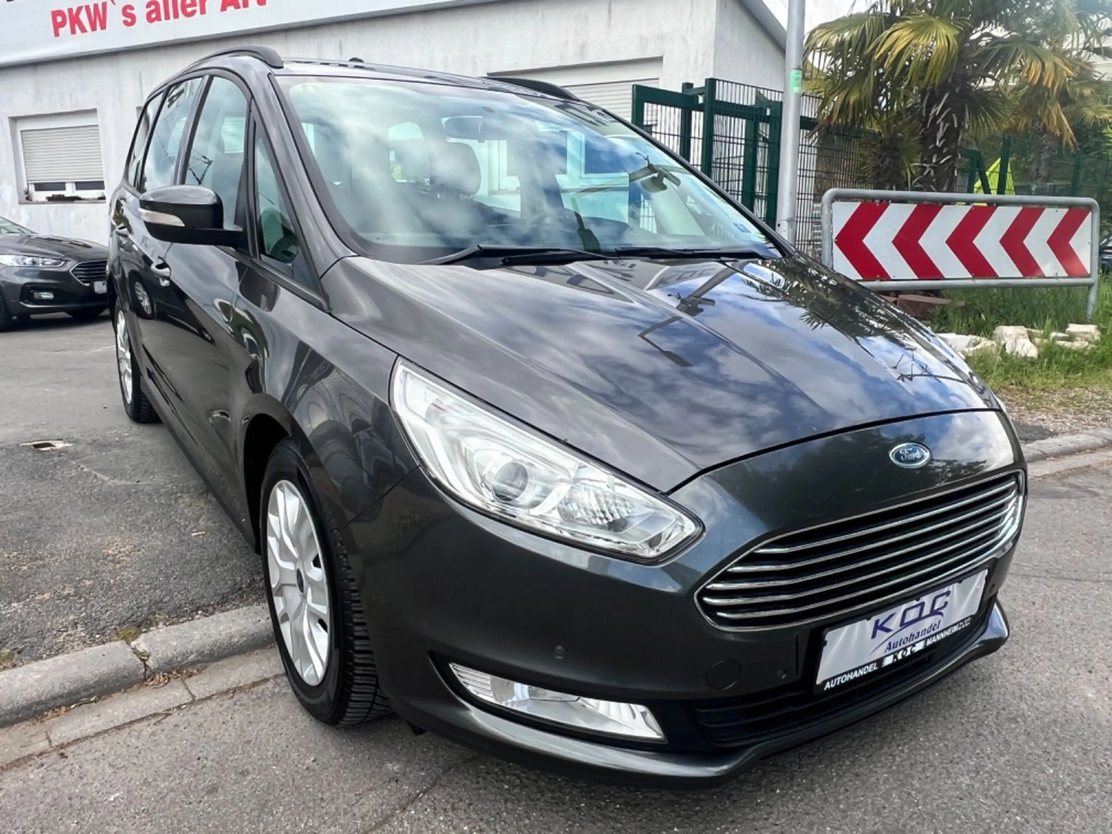 Ford Galaxy 2.0 TDCI Trend / 1. Hand