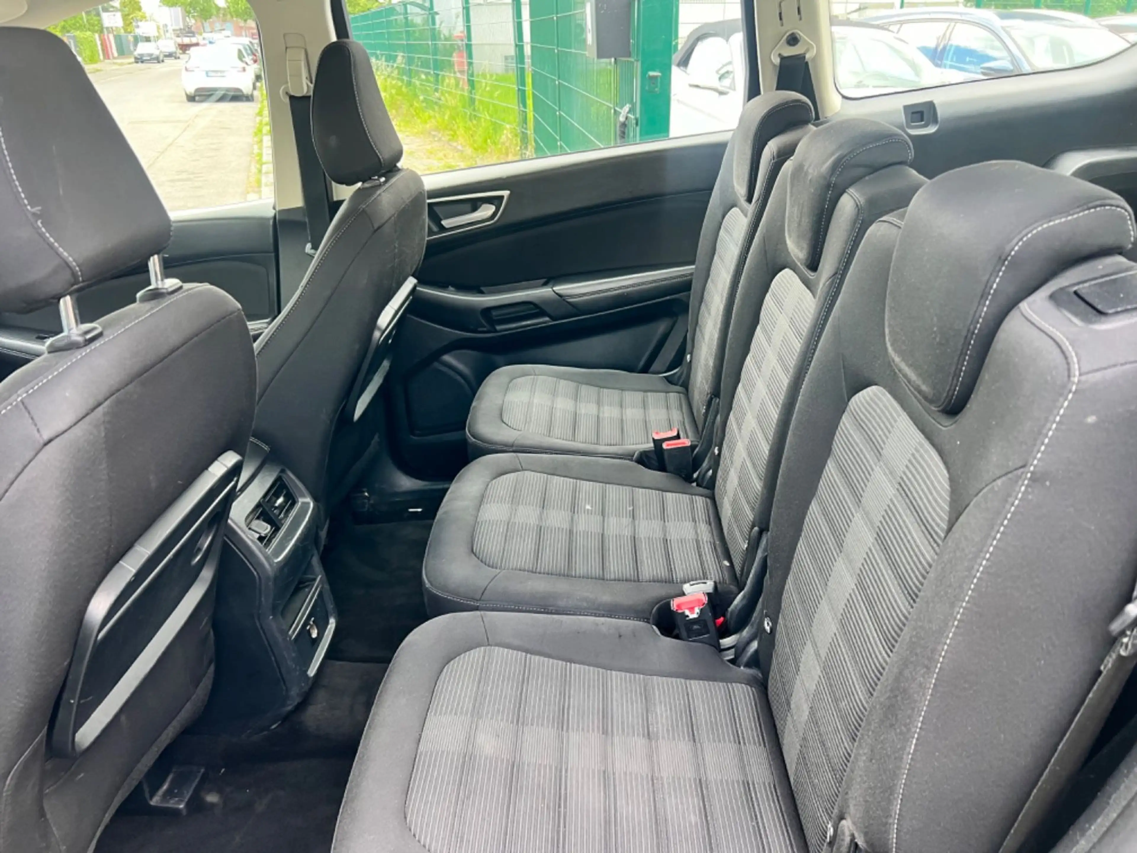Ford Galaxy 2.0 TDCI Trend / 1. Hand — photo 10