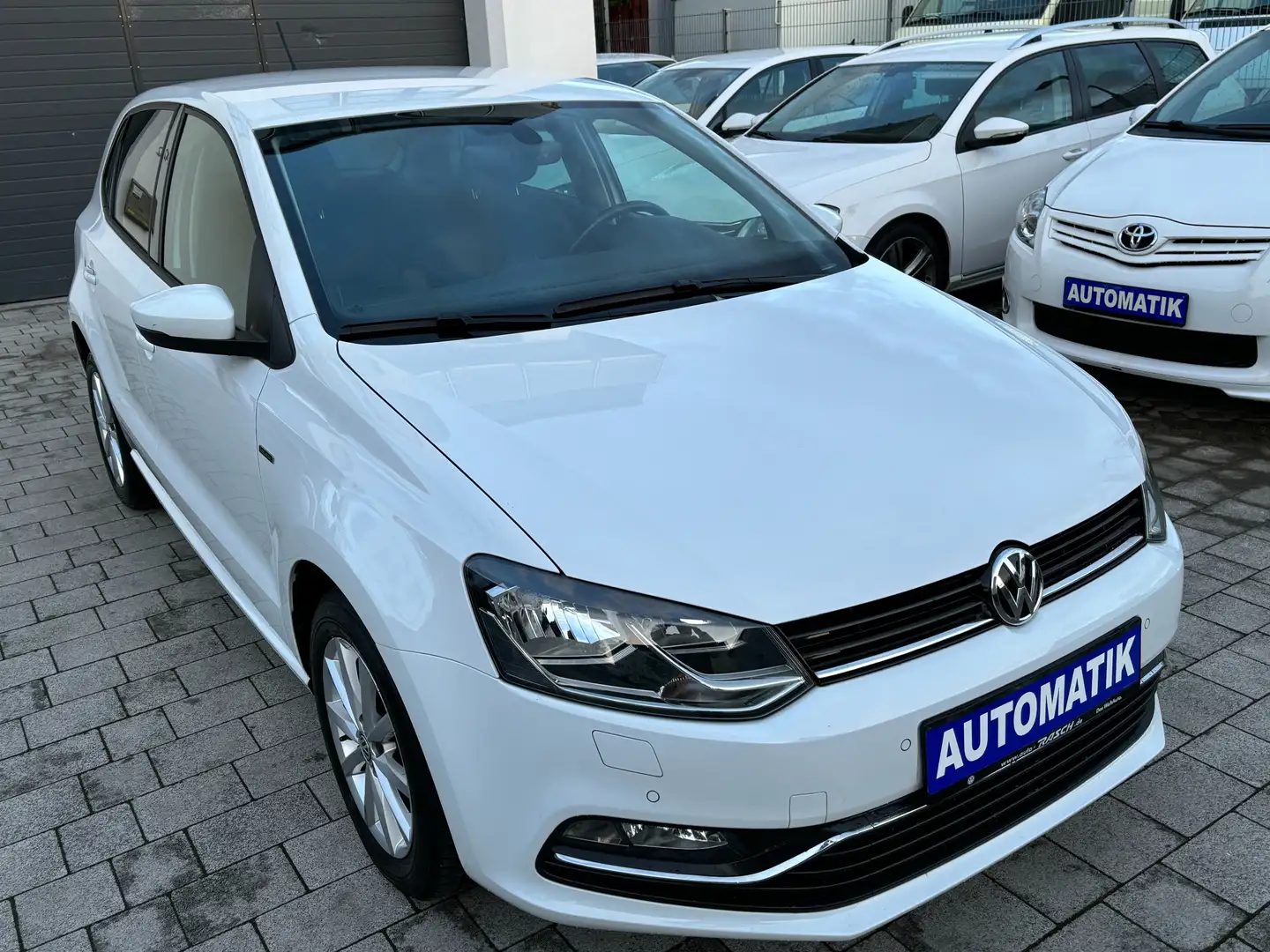 Volkswagen Polo Automatik*HU/AU Neu*2.Hand*SHZ*Temp.*PDC* Weiß - 2