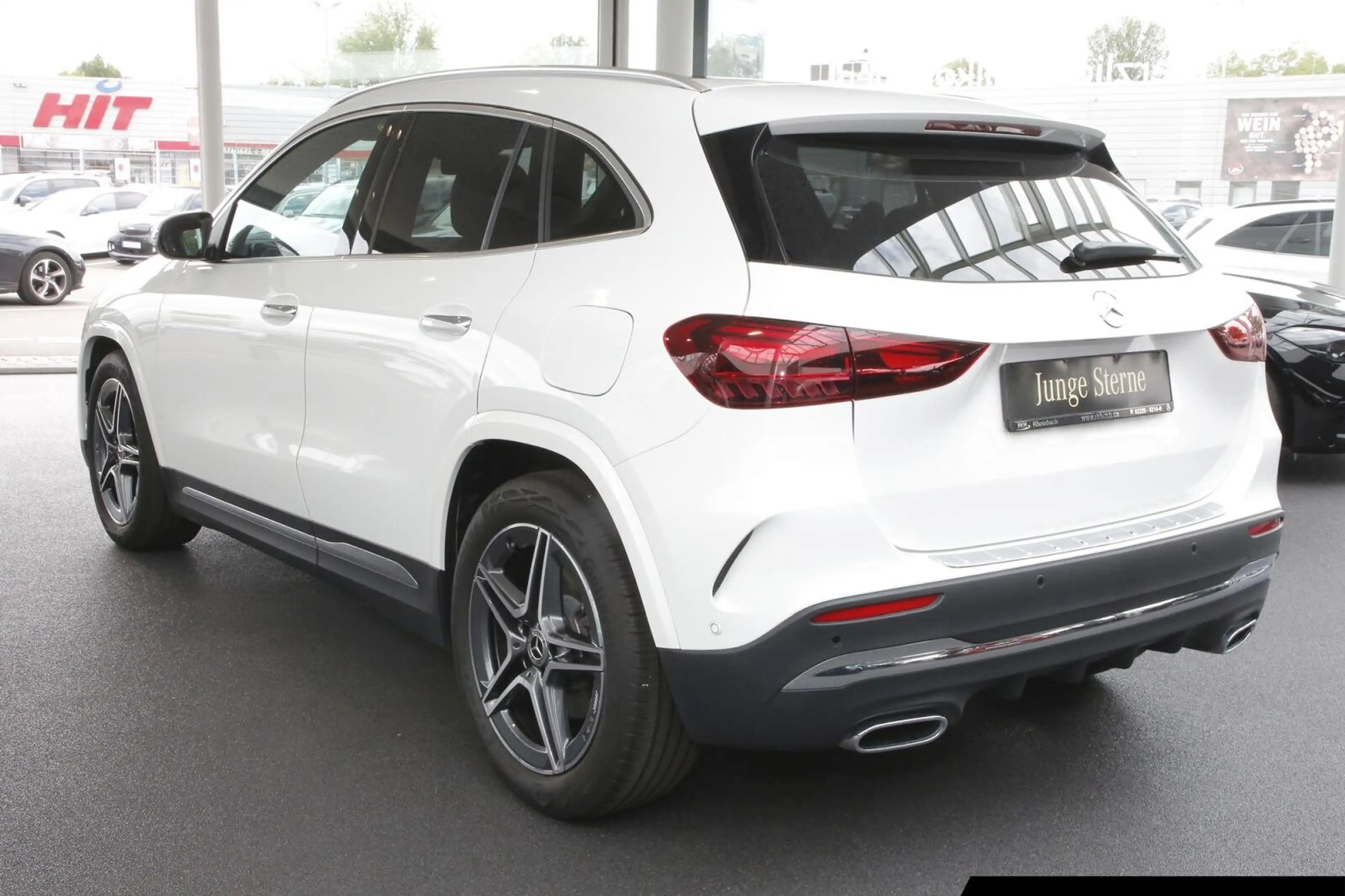 Mercedes-Benz GLA 220 GLA 220 4MATIC AMG Line/Navi/Pano.-Dach/Distronic — photo 4