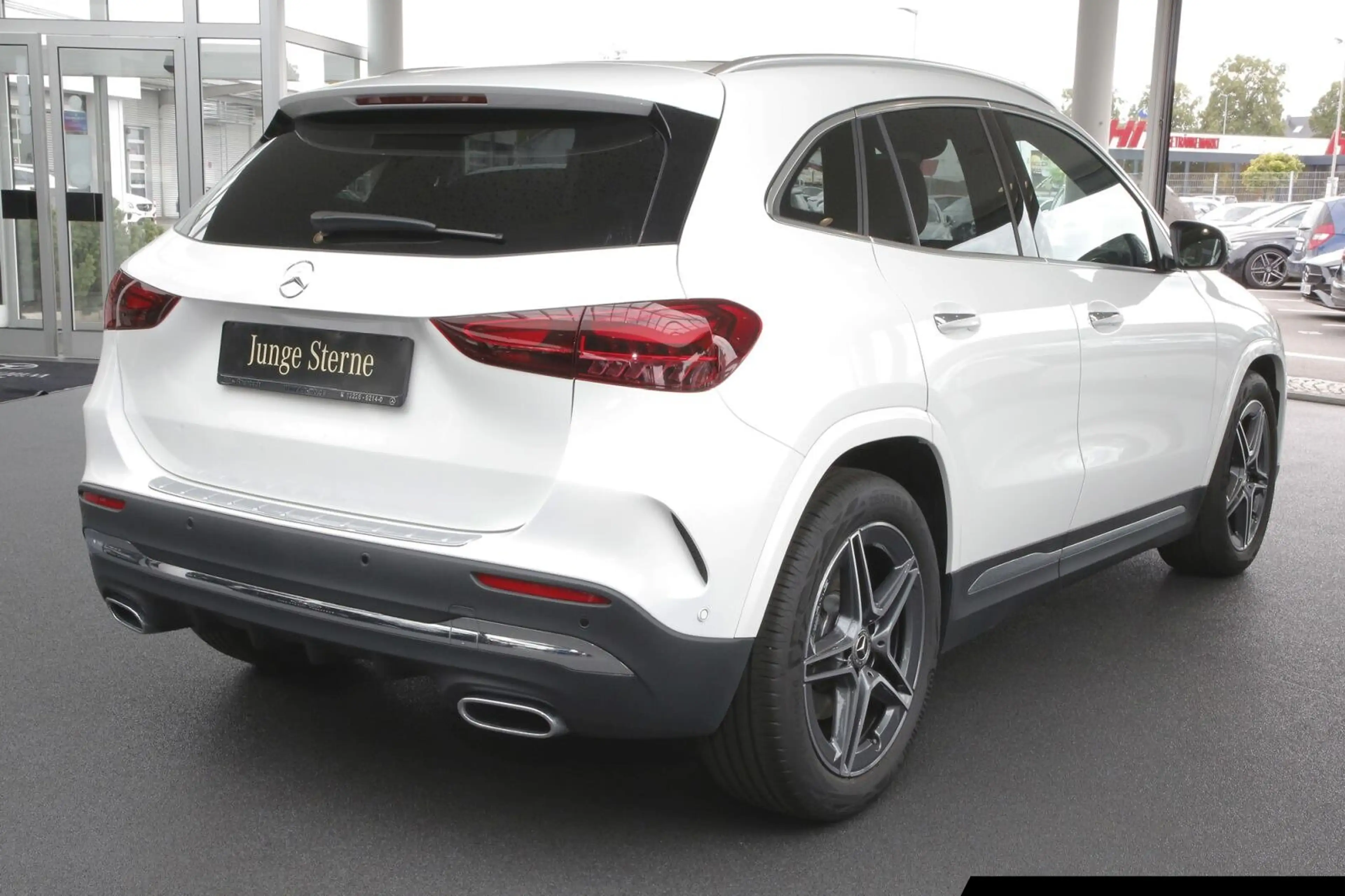 Mercedes-Benz GLA 220 GLA 220 4MATIC AMG Line/Navi/Pano.-Dach/Distronic — photo 3