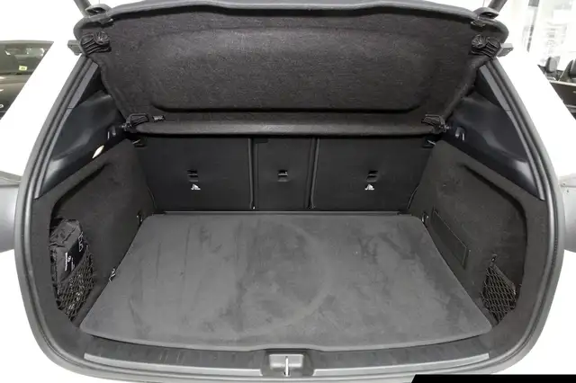 Mercedes-Benz Gla view 15