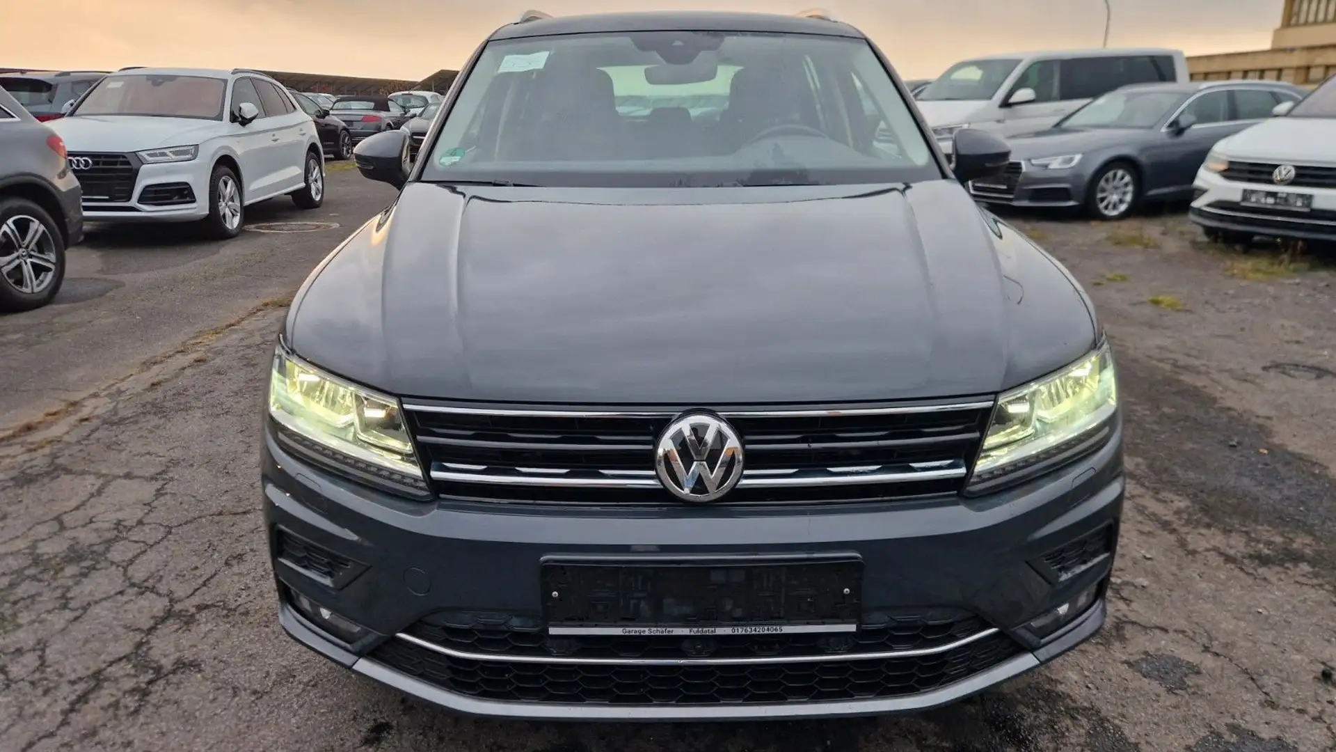 Volkswagen Tiguan Highline BMT/Start-Stopp 4Motion Digital Gris - 2