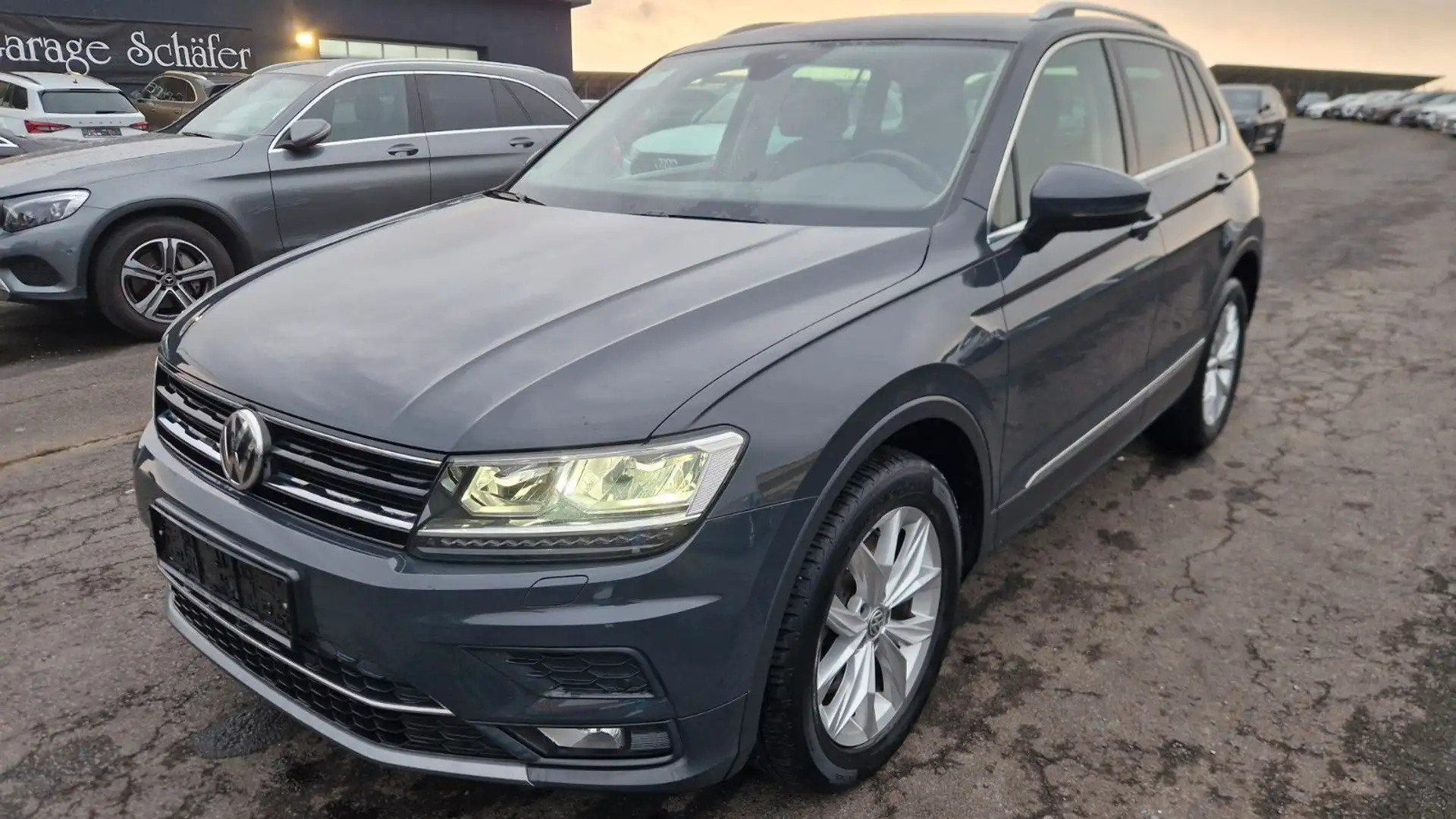 Volkswagen Tiguan Highline BMT/Start-Stopp 4Motion Digital Gris - 1