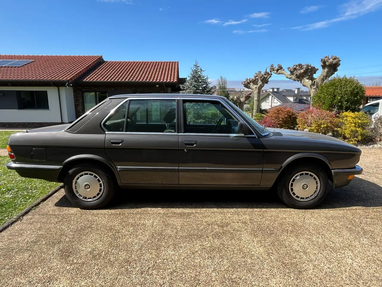 BMW 520i, foto 2