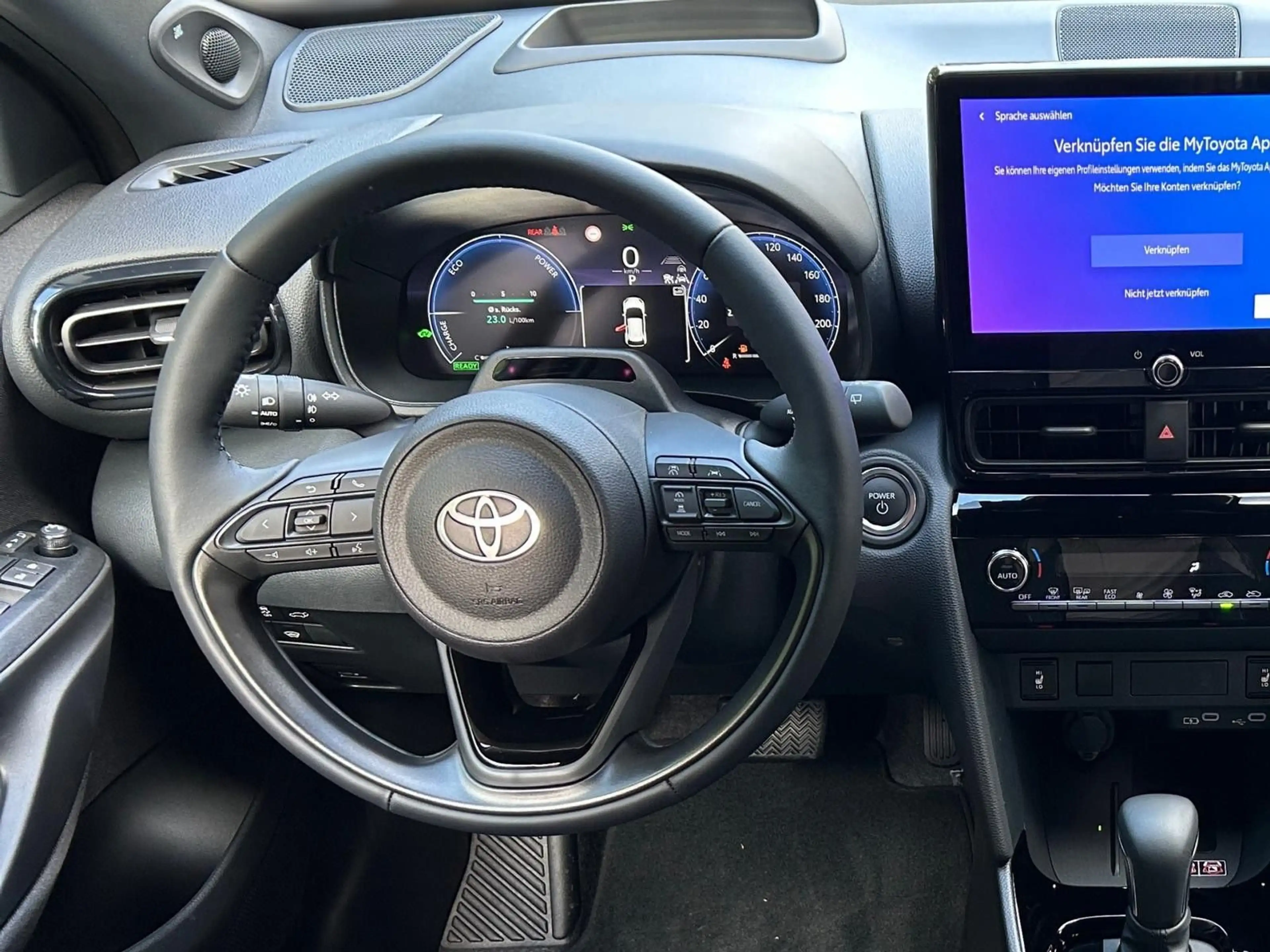 Toyota Yaris Cross Hybrid FWD Lounge +Premium Pak. — photo 14