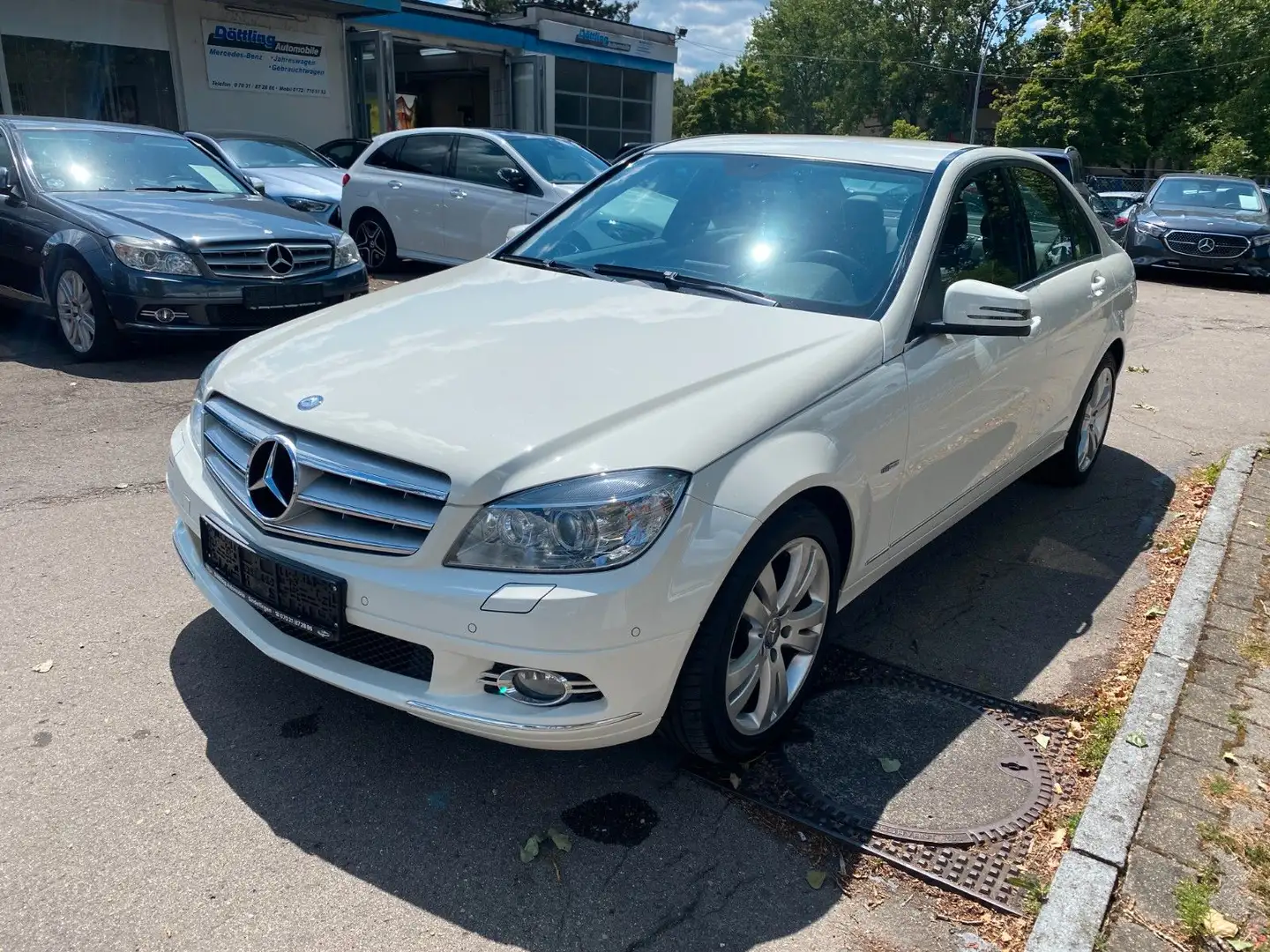 Mercedes-Benz C 180 CGI *Avantgarde/Comand/17"/PTS/Bi-Xenon* Weiß - 2