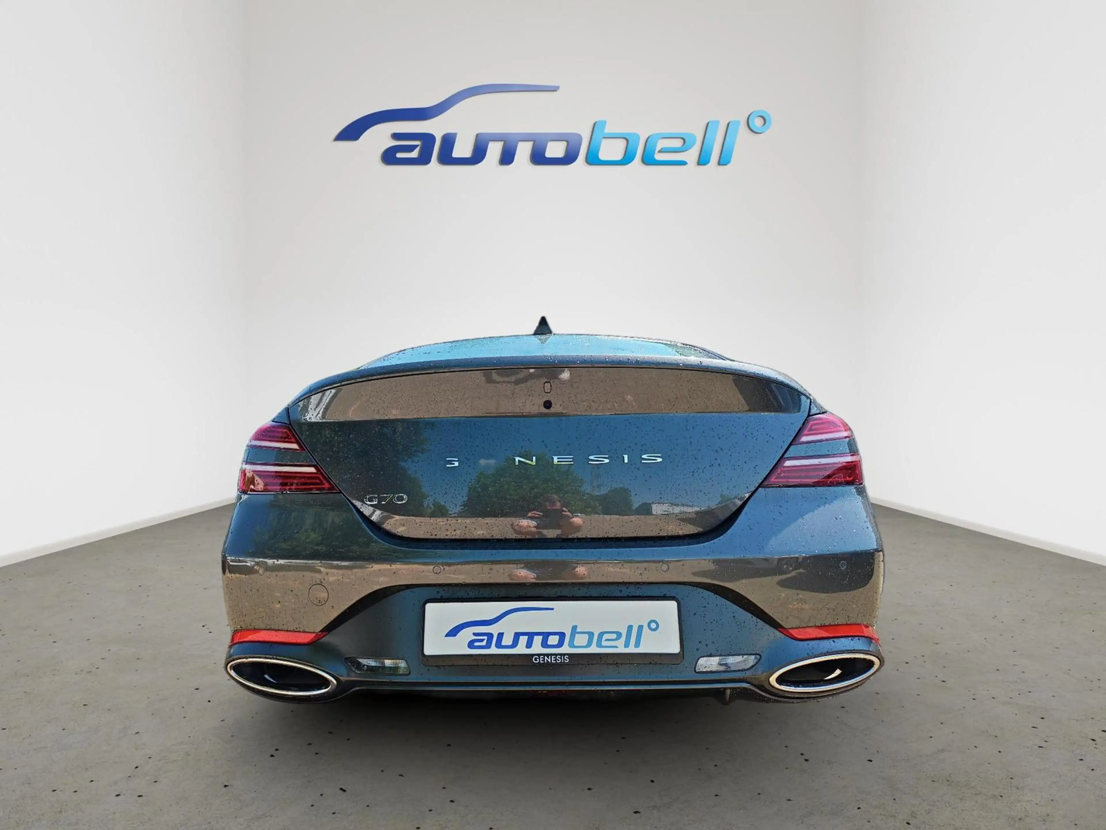 Genesis G70 2.0 T-GDI AWD Sport Innov Nappa Pano Audio — photo 7