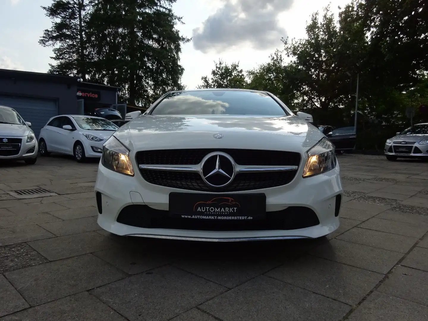 Mercedes-Benz A 180 CDI / d BlueEfficiency/Navi/T.Leder/SHZ Weiß - 2