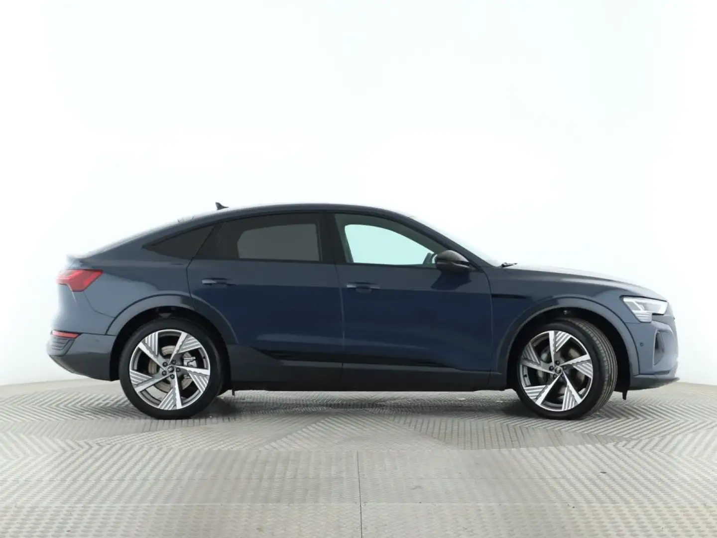 Audi Q8 Sportback e-tron 55 /h*PANO*AHK*8-fach Blau - 2