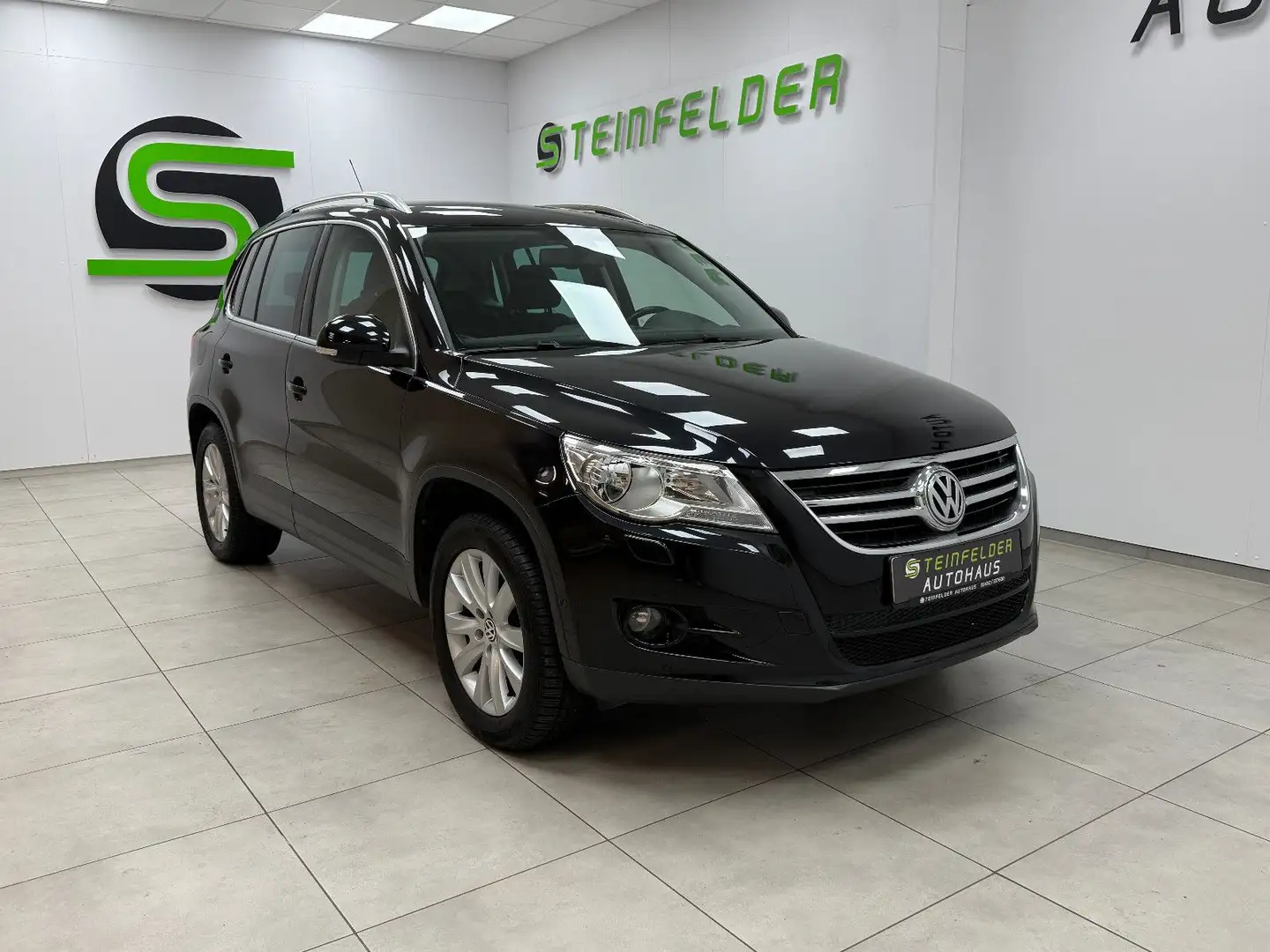 Volkswagen Tiguan 2.0 TDI Team 4Motion / SHZ / PDC Noir - 1