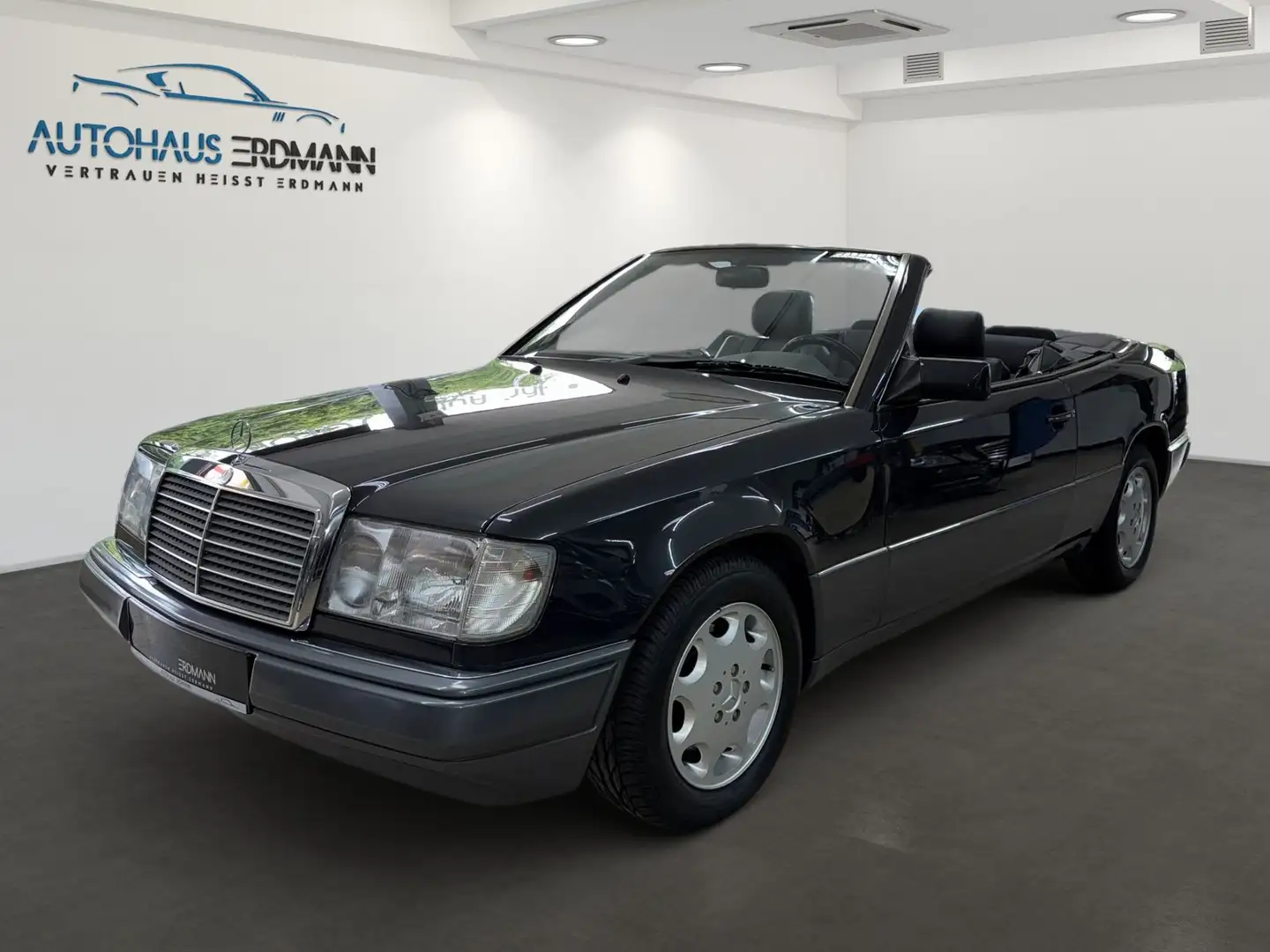 Mercedes-Benz 300 CE-24V (W124)Cabrio*Oldtimer*Aut*Leder*Klima Negro - 1