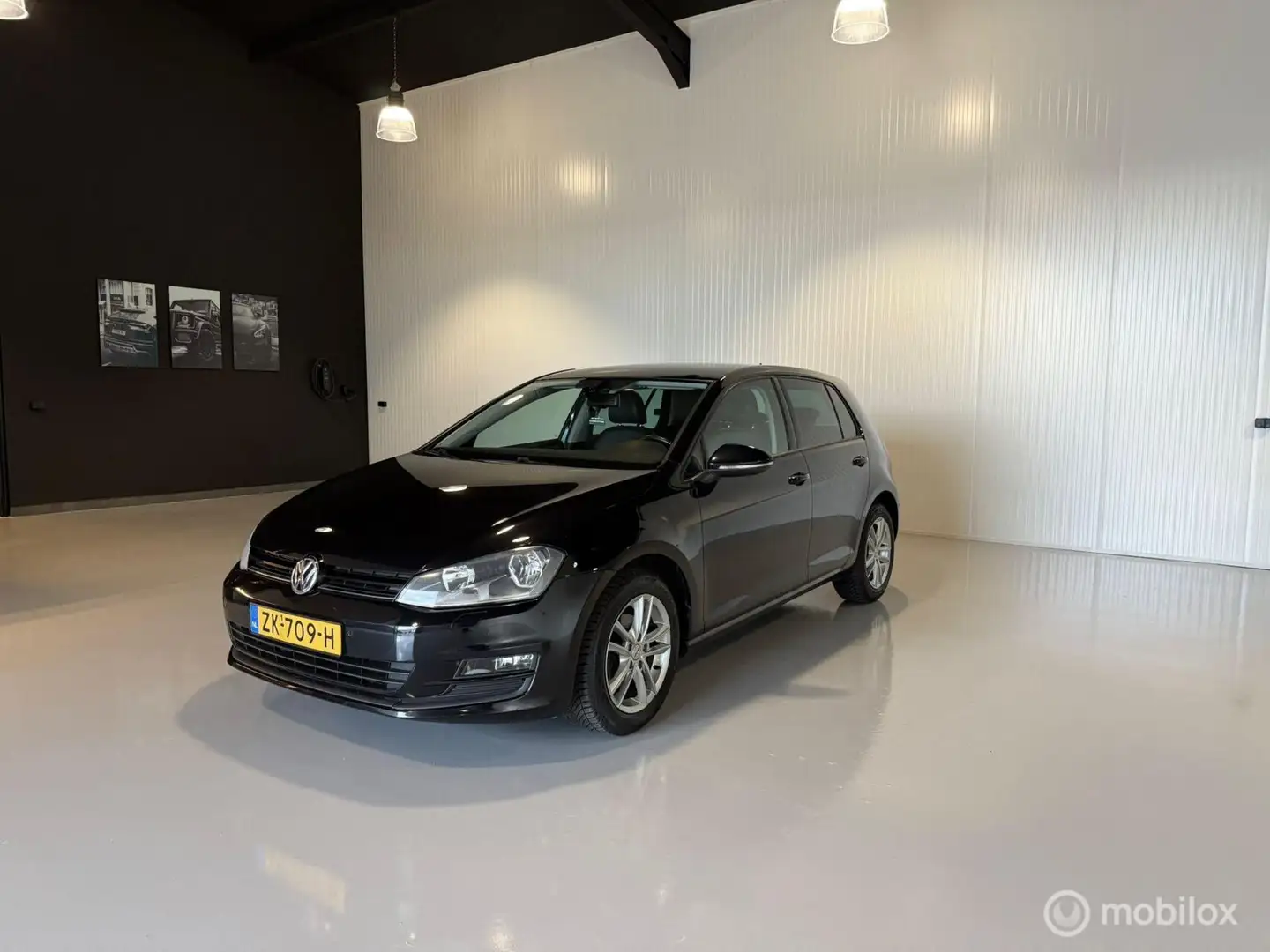 Volkswagen Golf 1.2 TSI CUP Edition DSG , Massag stoel. Zwart - 1