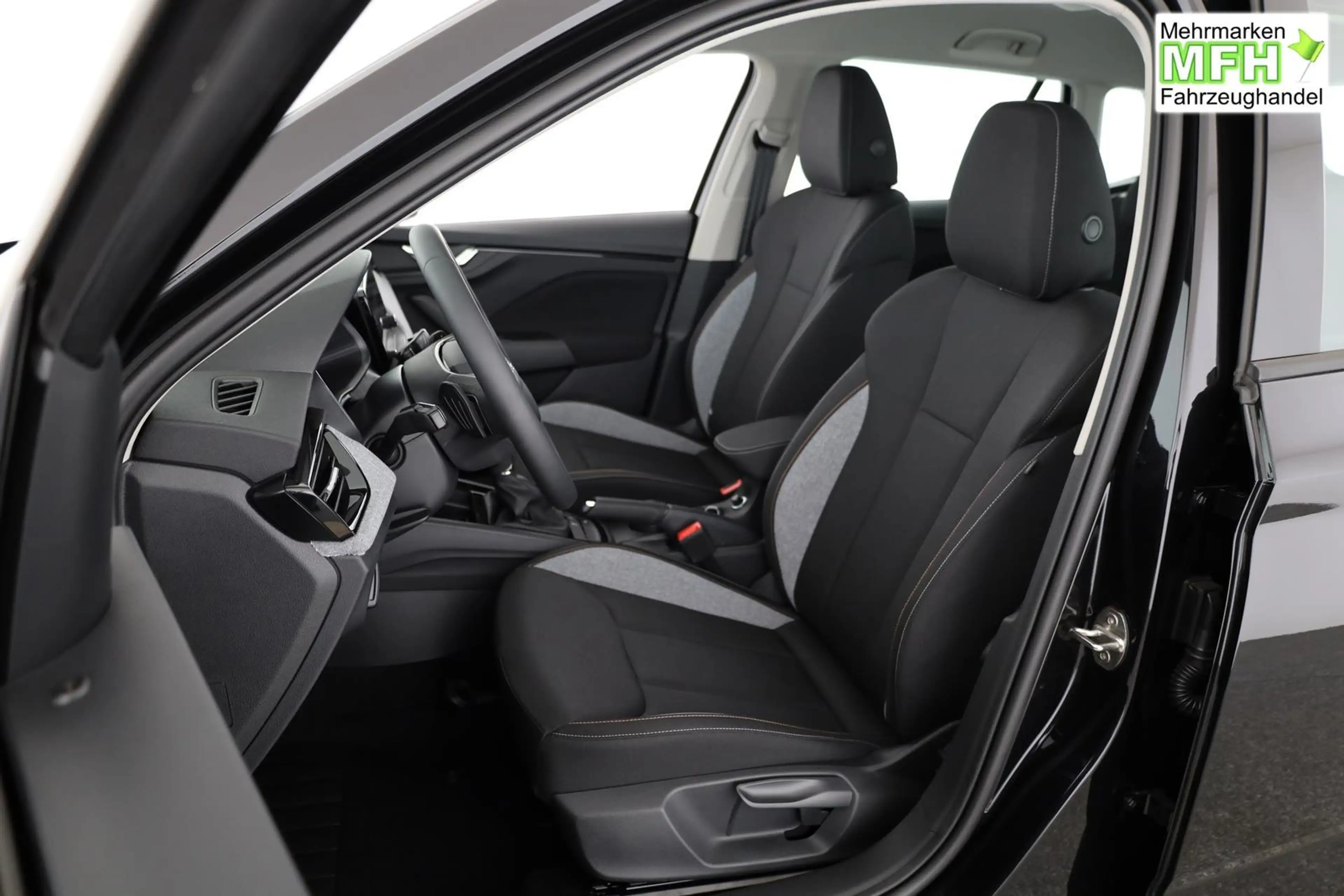 Skoda Kamiq Selection 1.5 TSI DSG Selection, AHK, LED, Kame... — photo 10