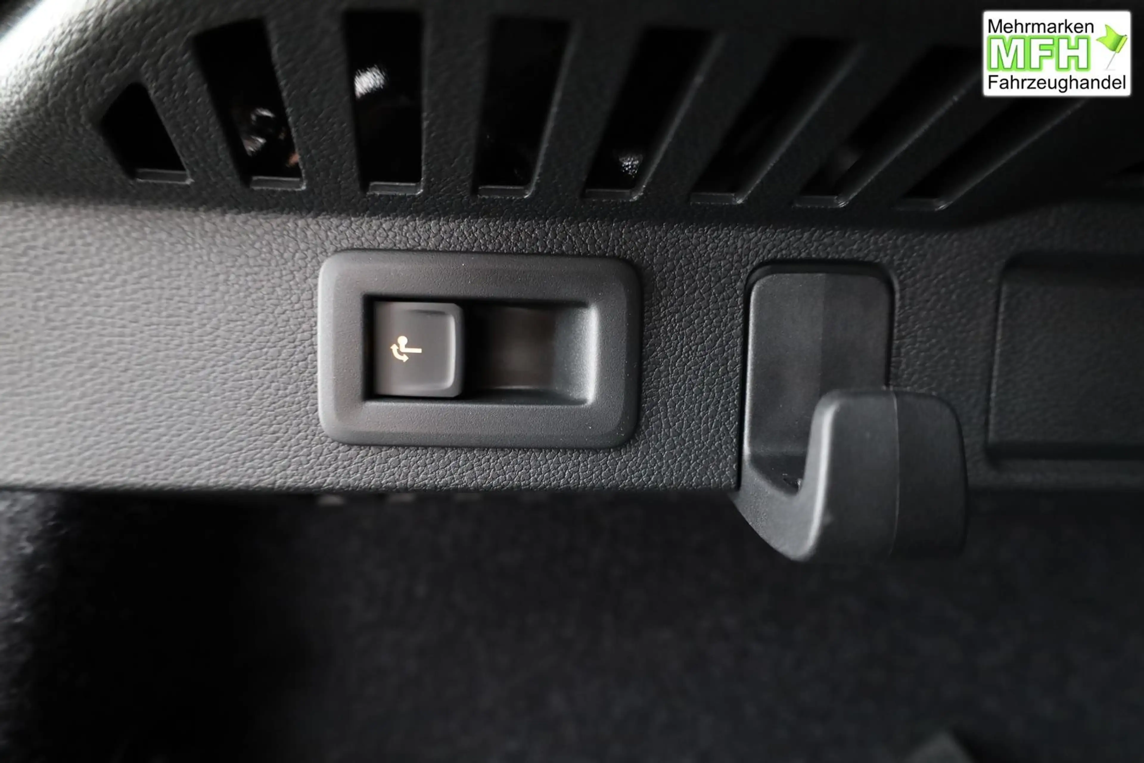 Skoda Kamiq Selection 1.5 TSI DSG Selection, AHK, LED, Kame... — photo 13
