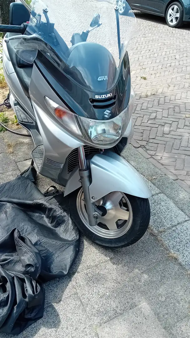 Suzuki Burgman 250 Argent - 2