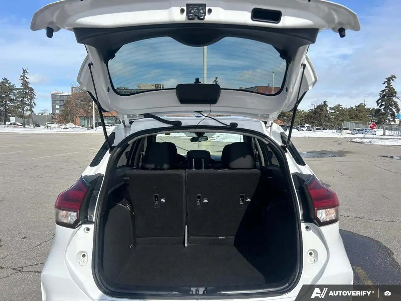 Nissan Kicks снимка Nissan Kicks
