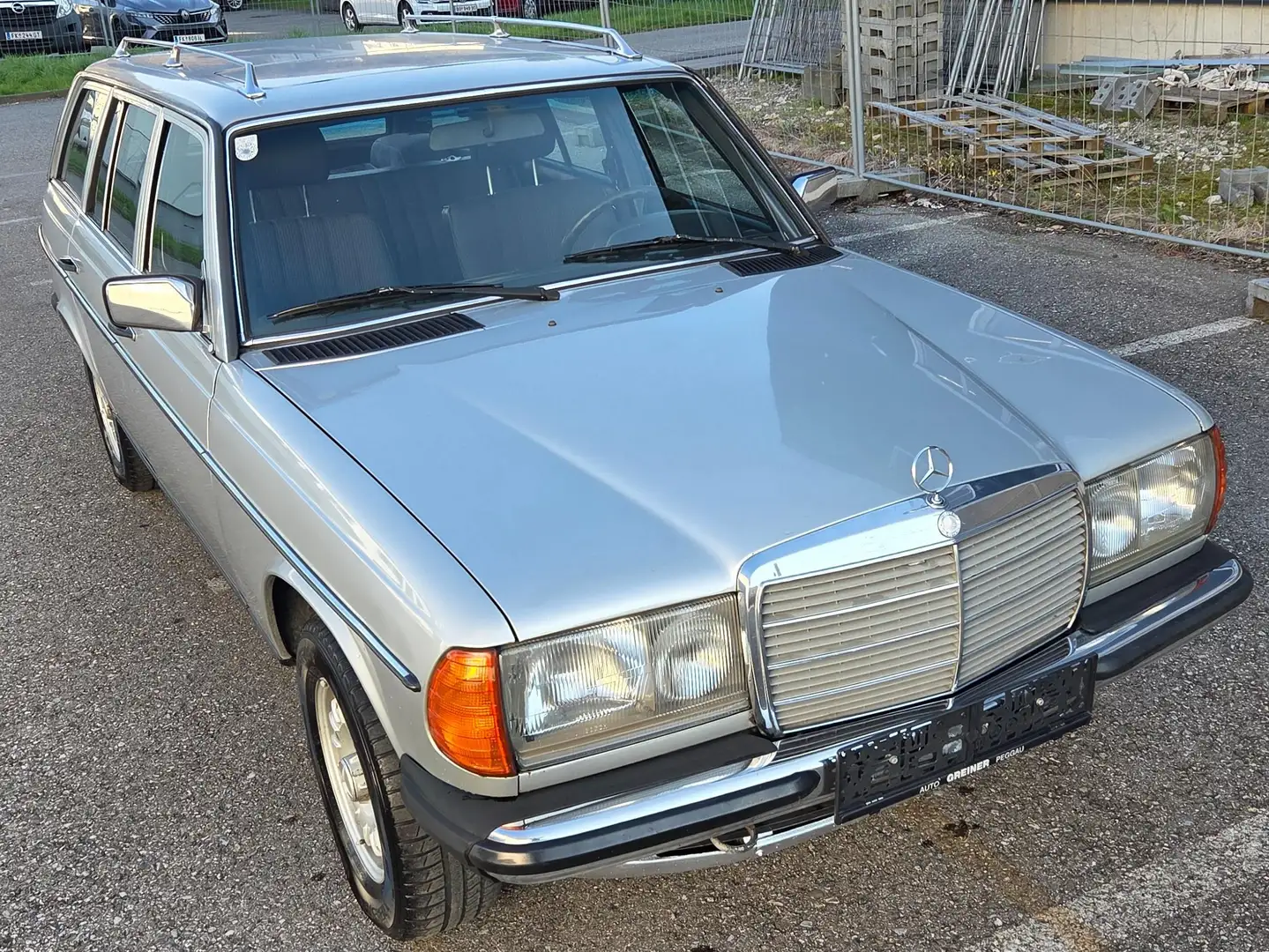 Mercedes-Benz 300 300 T Turbodiesel Automatik Kombi Silber - 1