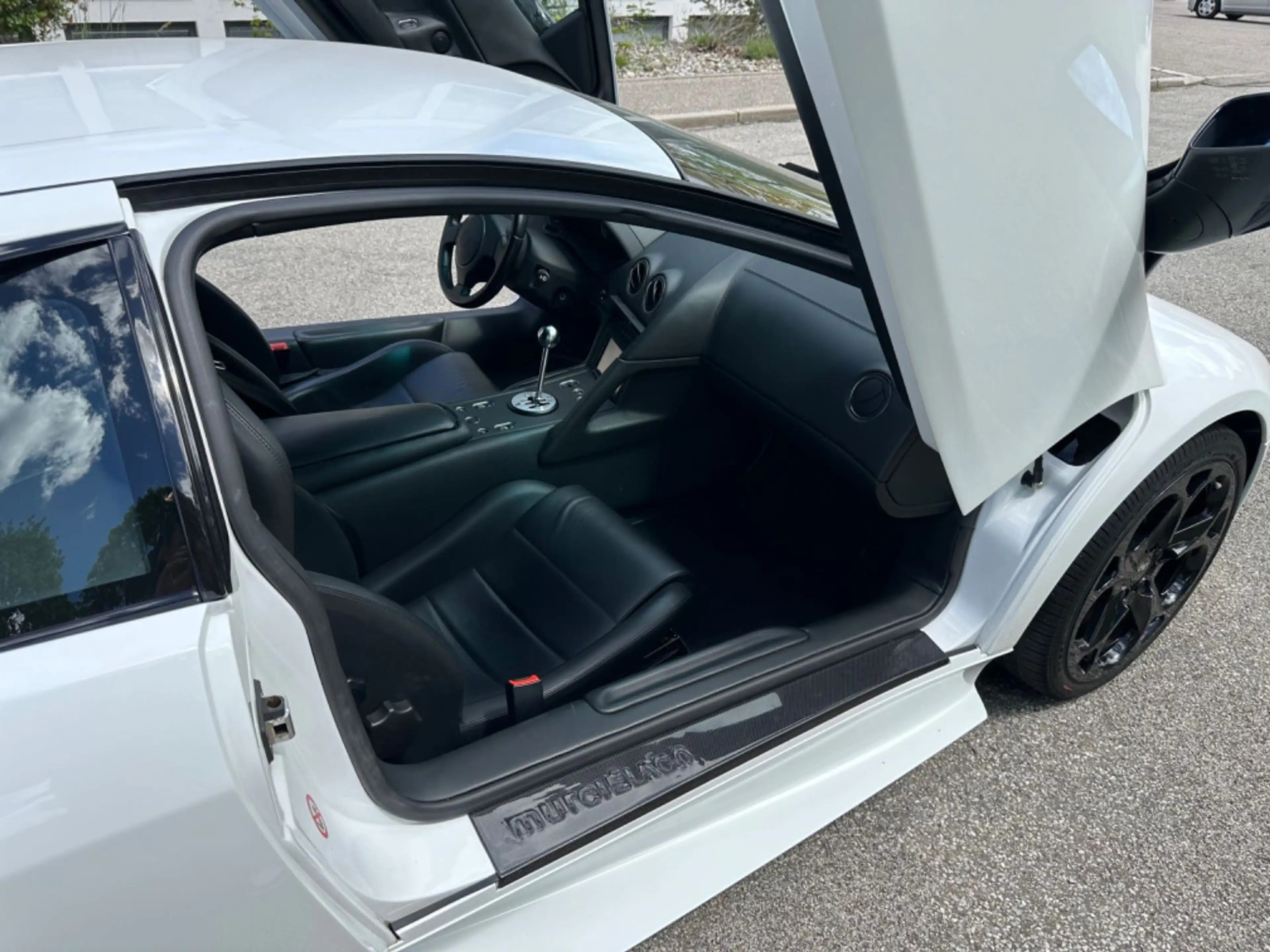 Lamborghini Murciélago LP640 Manual — photo 2