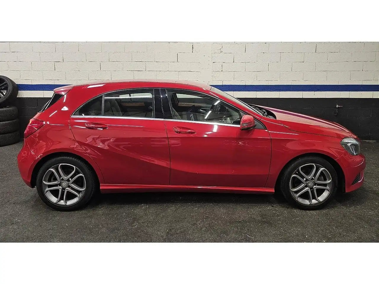 Mercedes-Benz A 220