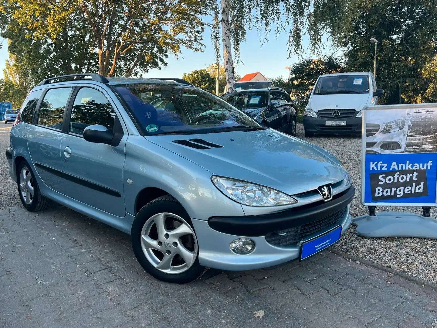 Peugeot 206 SW Tendance*2.HD*Klima*E-Paket*TÜV NEU Grau - 1