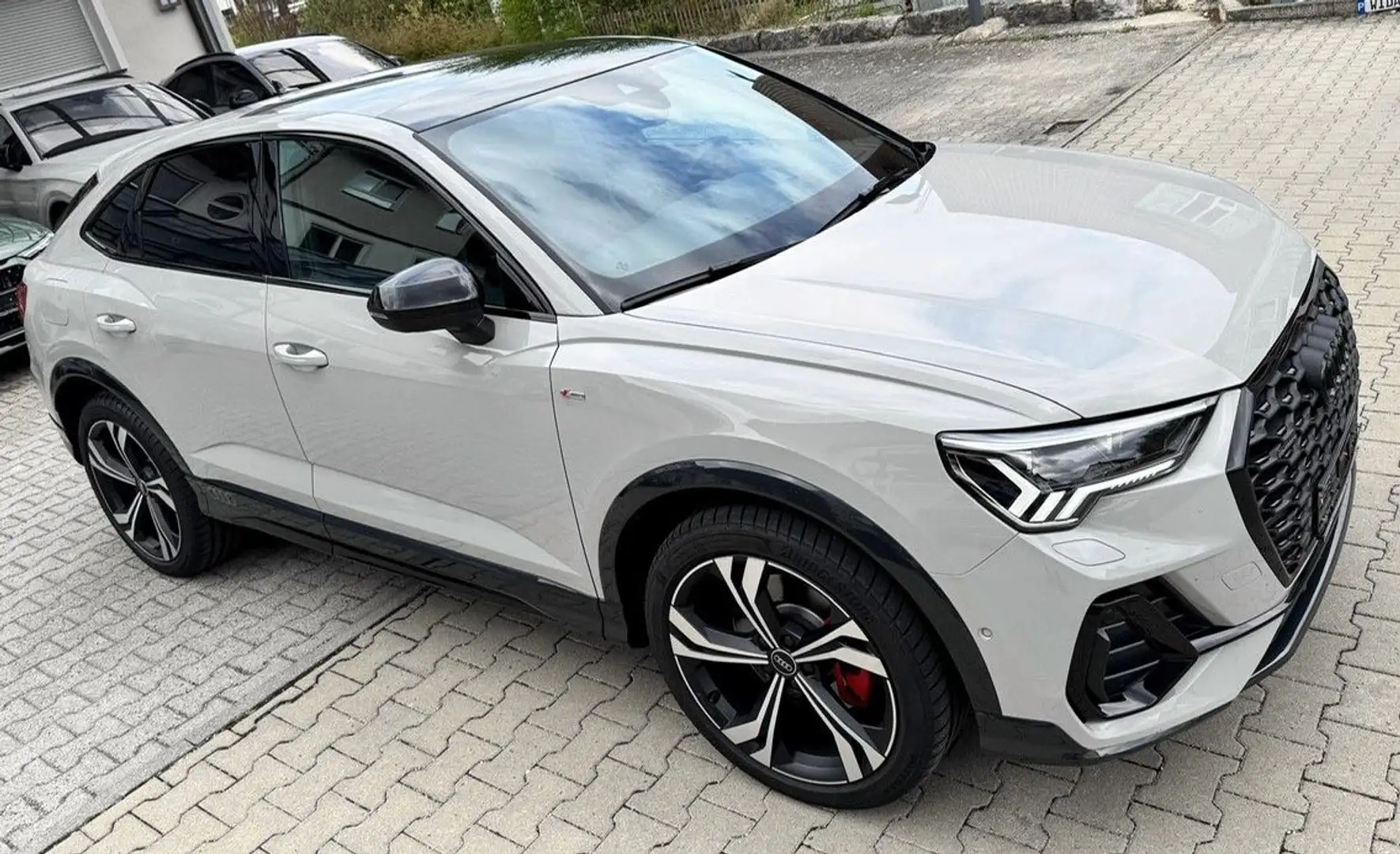 Audi Q3 Sportback 40 TFSI quattro Sline,PorscheKreide Gris - 1