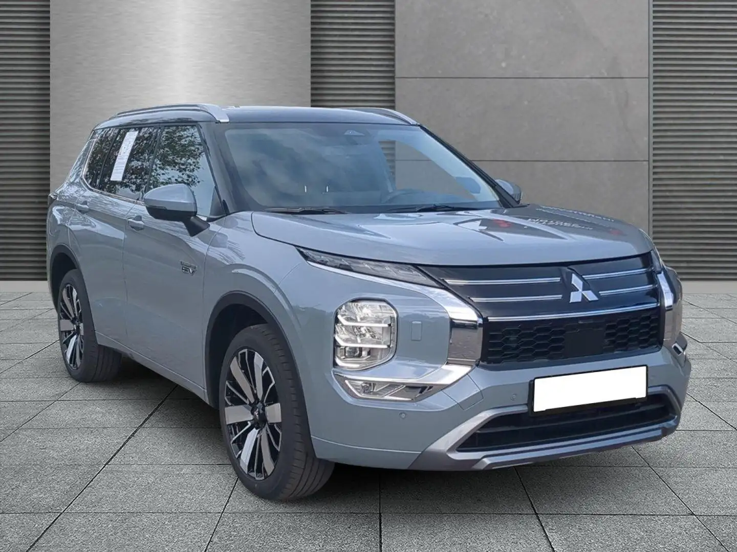 Mitsubishi Outlander TOP 2tone Plug-in Hybrid 2.4 225 kW (306 PS), A... Gris - 1