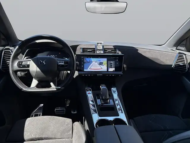 DS Automobiles DS 7 view 12