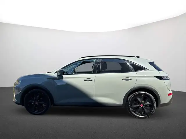 DS Automobiles DS 7 view 5