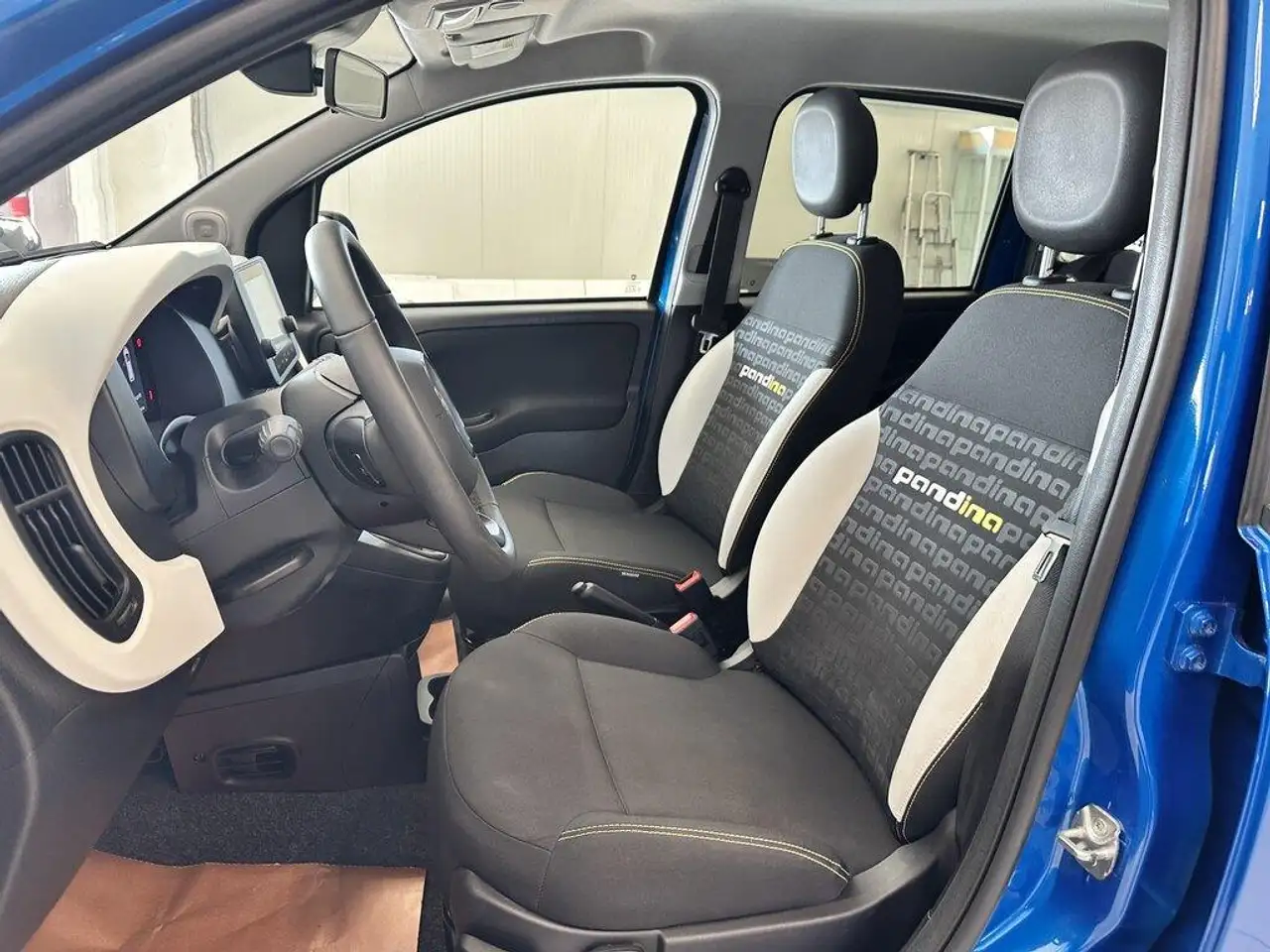 Fiat Panda Pandina 1.0 firefly hybrid s&s 70cv 9