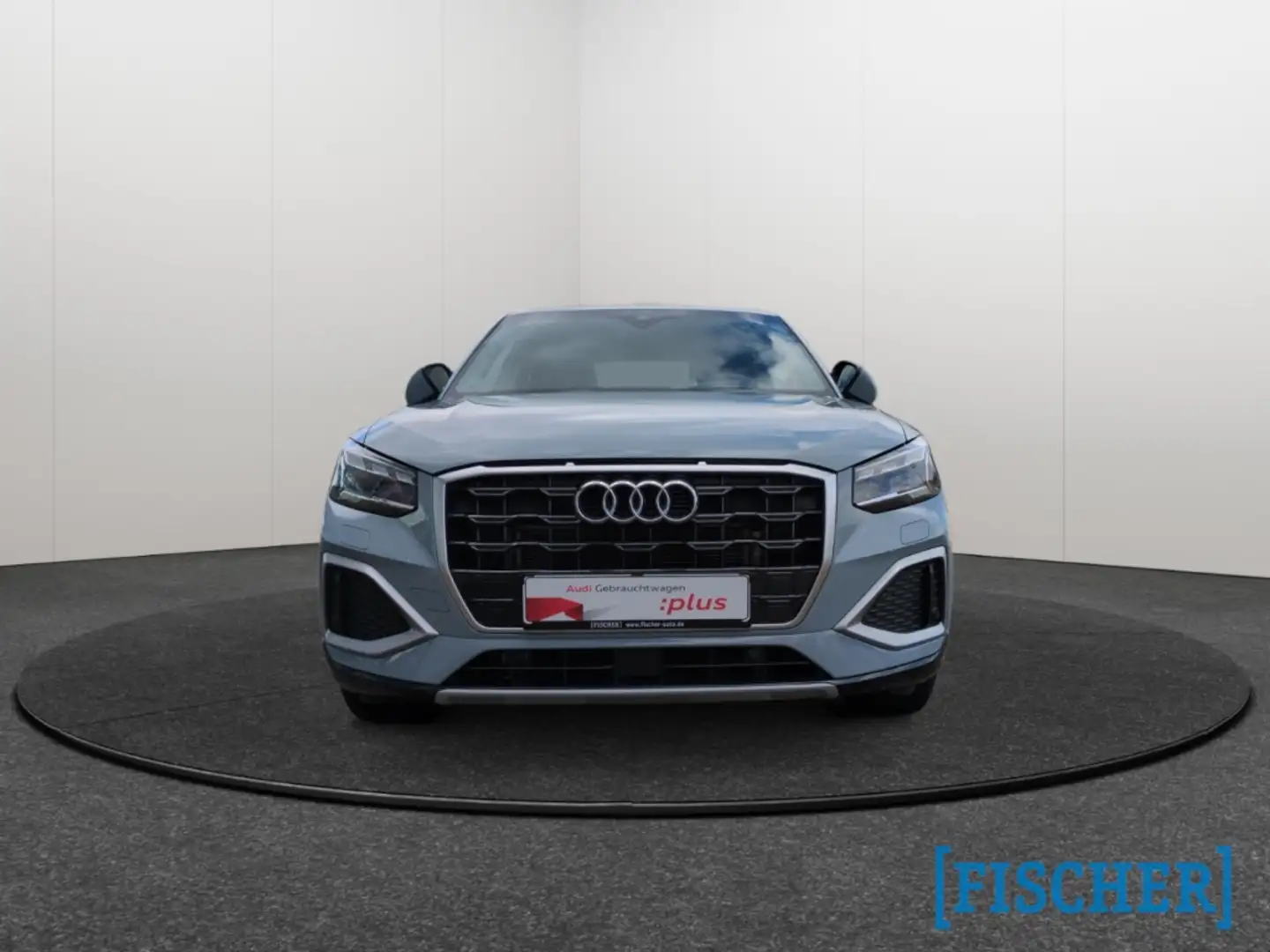 Audi Q2 35TFSI S tronic Advanced Matrix Navi AHK Grau - 2