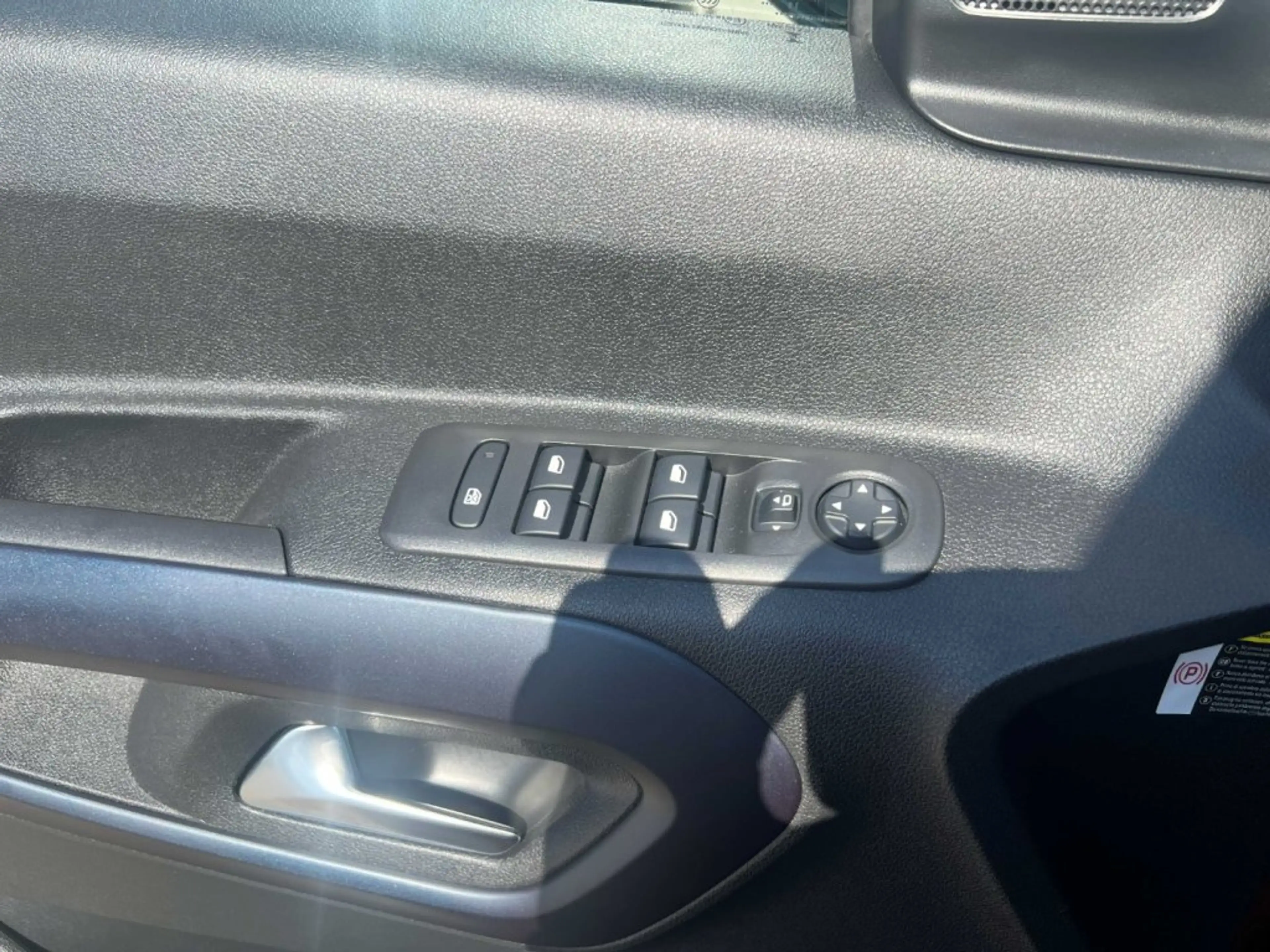 Peugeot Rifter Allure 1,5BlueHDi130AT8 — photo 8