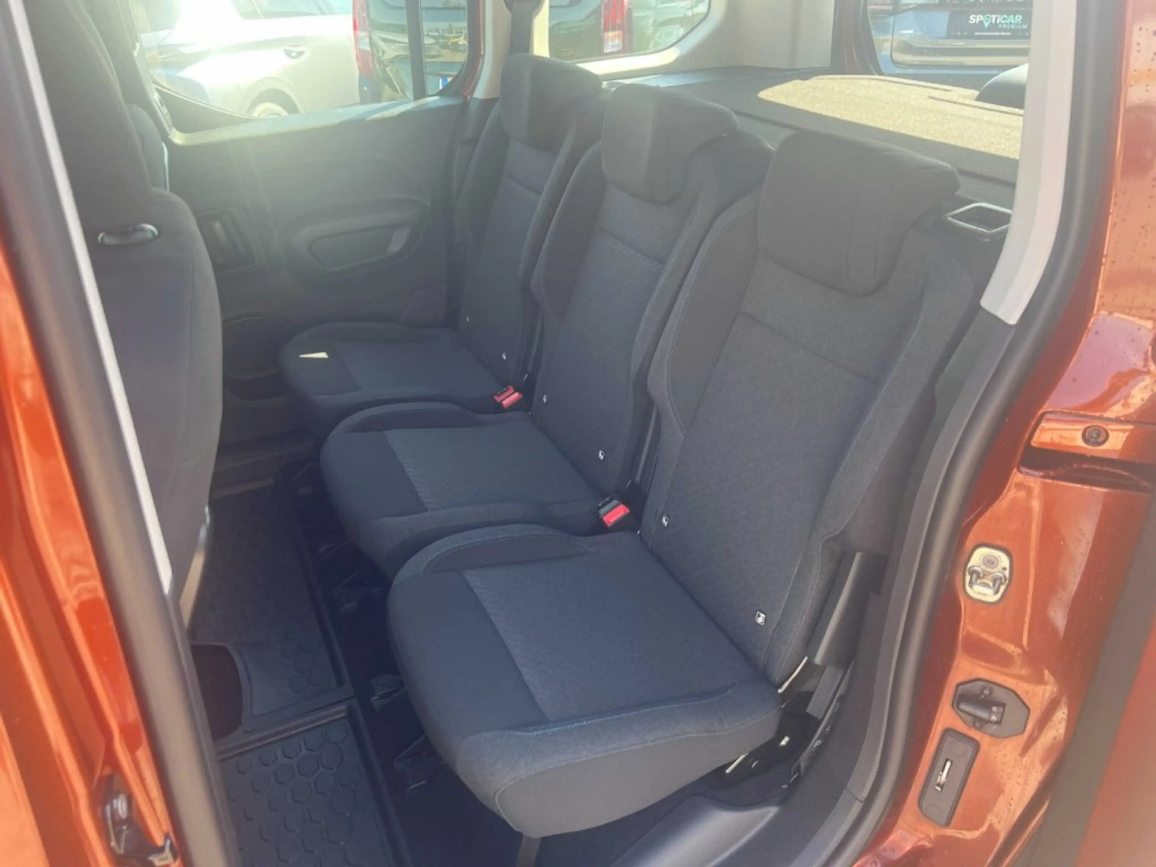 Peugeot Rifter Allure 1,5BlueHDi130AT8 — photo 11