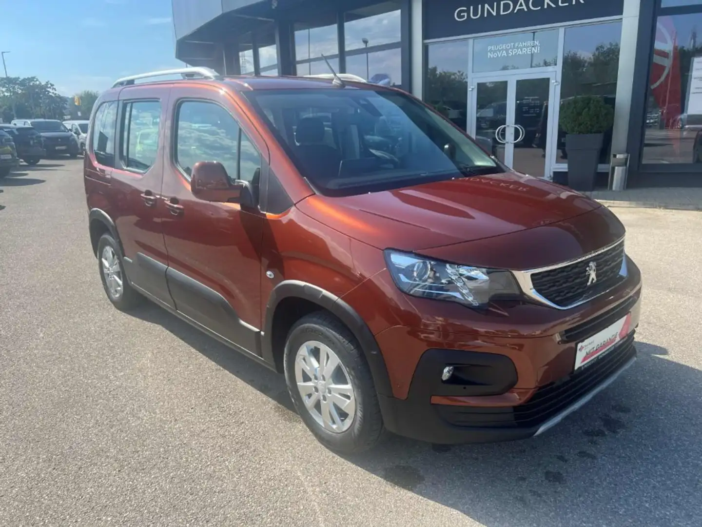 Peugeot Rifter Allure 1,5BlueHDi130AT8 Braun - 1