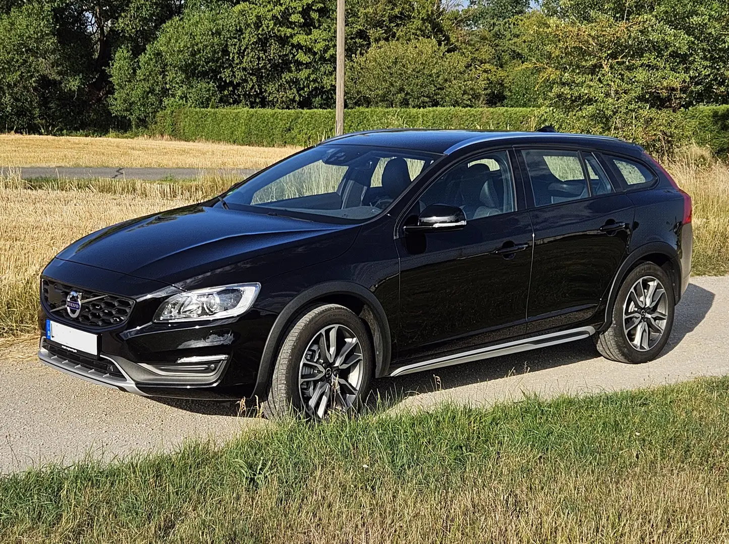 Volvo V60 Cross Country V60 Cross Country D4 AWD Geartronic Summum Schwarz - 1