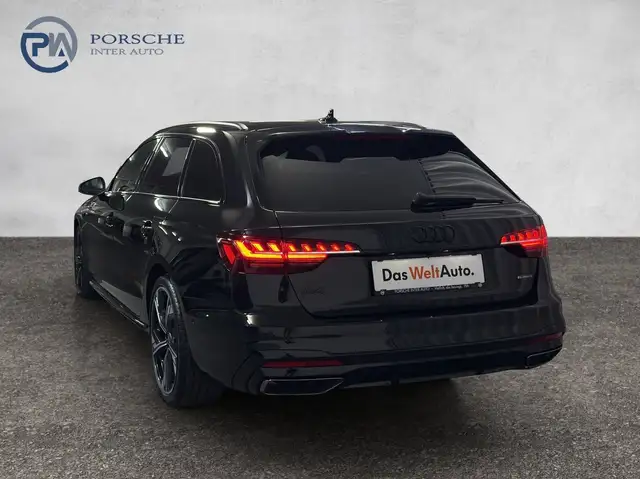 Audi A4 view 4