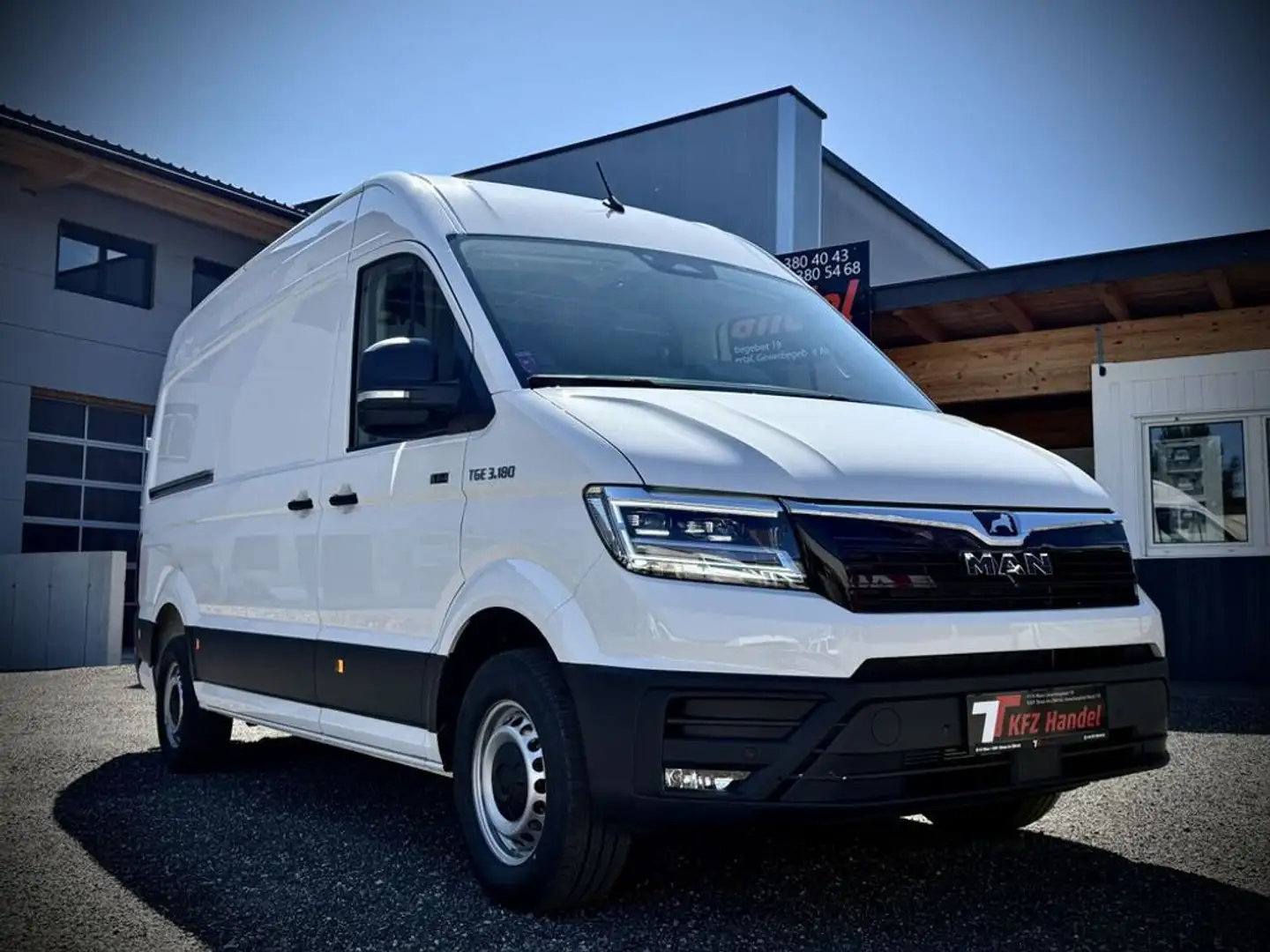 MAN TGE TGE 3.180 Kasten L3H3 4x4 Weiß - 2