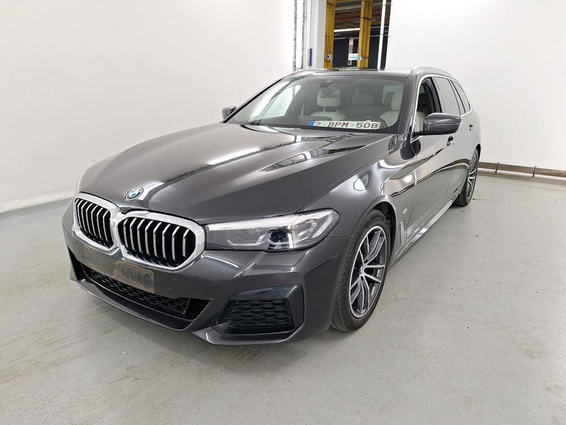 BMW 518 dA 150 Touring Kit M **CUIR SPORT-TOIT OUVRANT-CAMERA-DIGITAL-KEYLESS** — photo 2