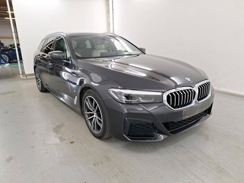 BMW 518 dA 150 Touring Kit M **CUIR SPORT-TOIT OUVRANT-CAMERA-DIGITAL-KEYLESS** — photo 3