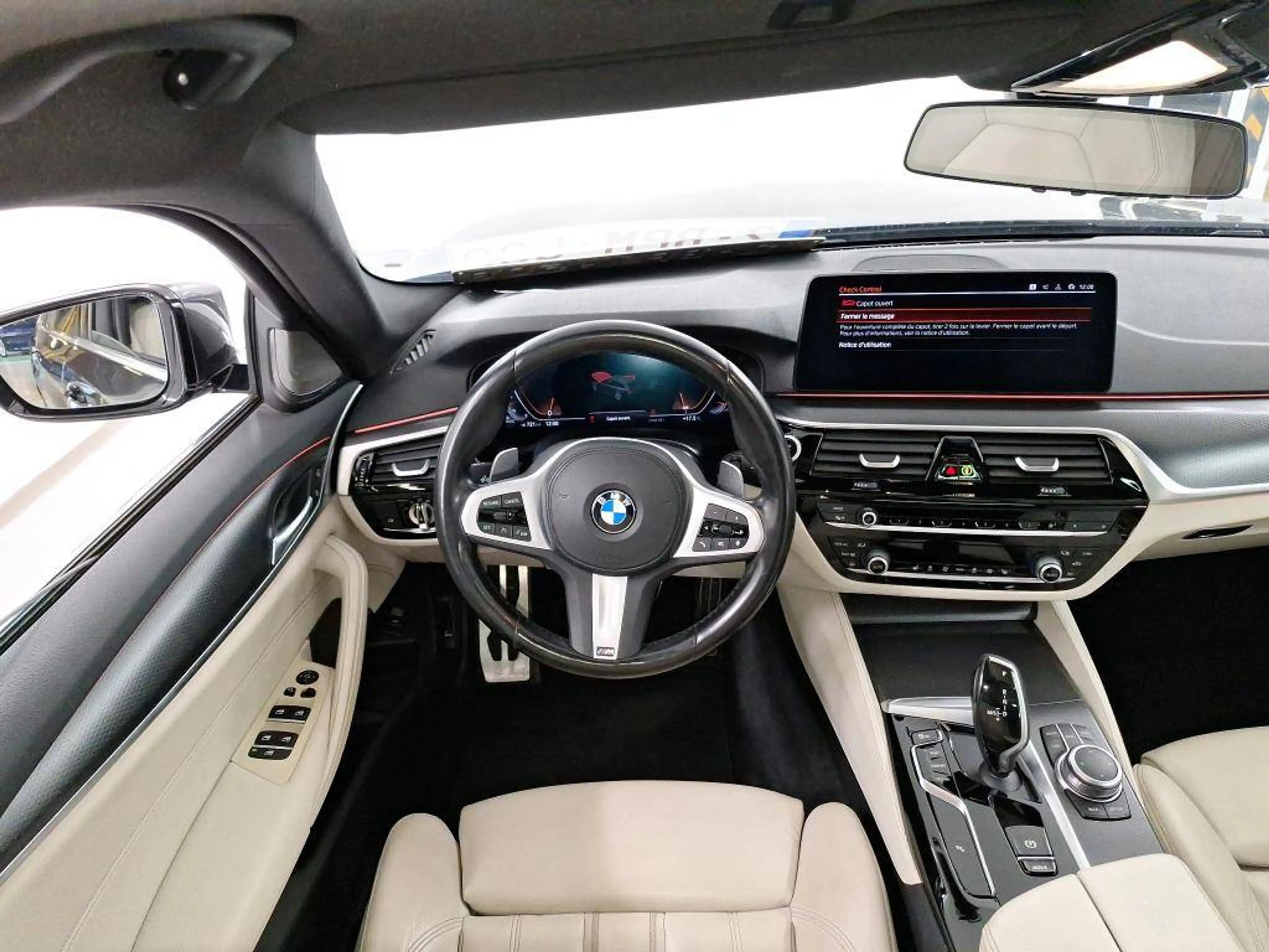 BMW 518 dA 150 Touring Kit M **CUIR SPORT-TOIT OUVRANT-CAMERA-DIGITAL-KEYLESS** — photo 8