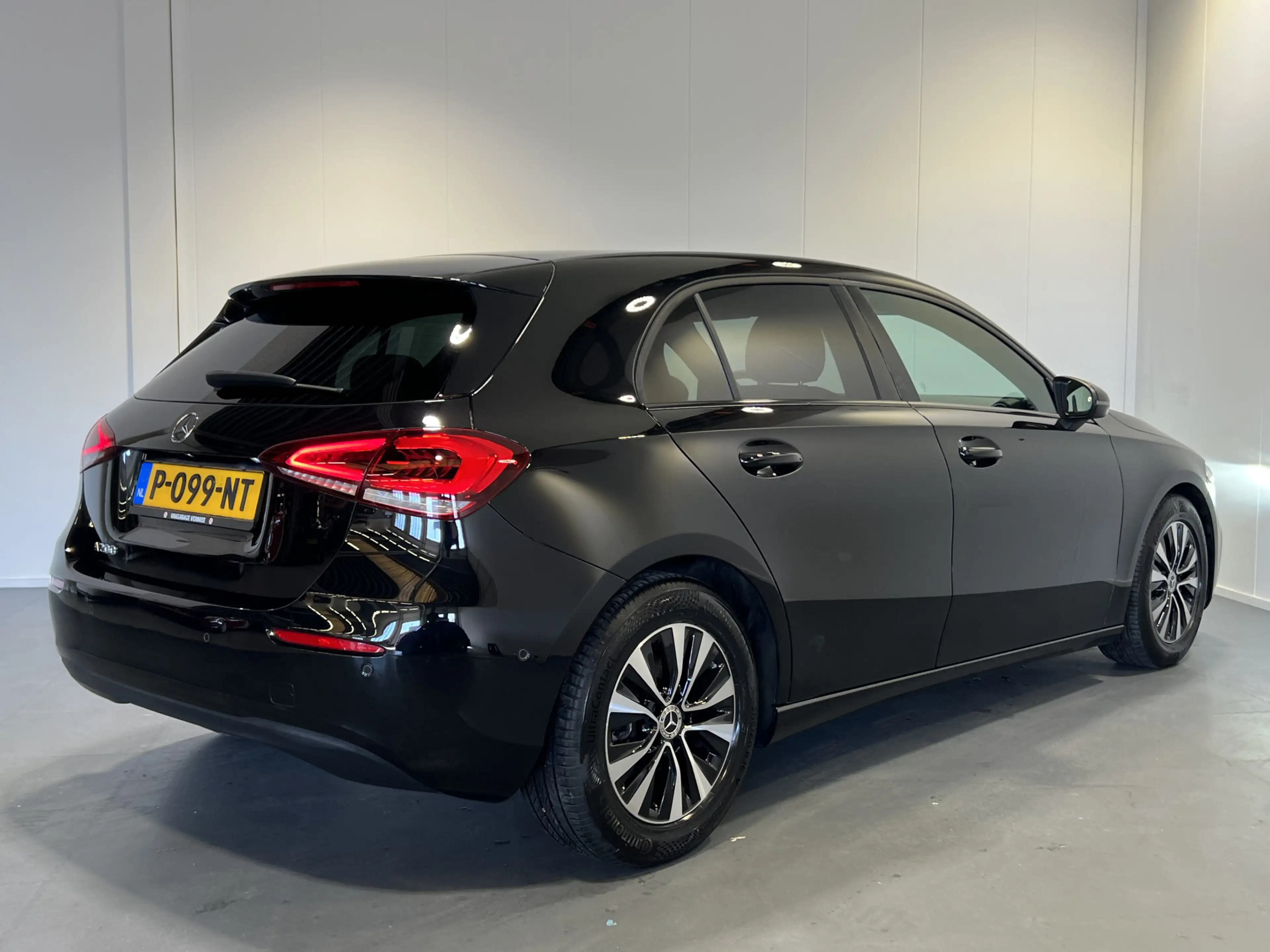 Mercedes-Benz A 200 AMG Line | Navigatie/Android/Apple Carplay | LM Ve — photo 2
