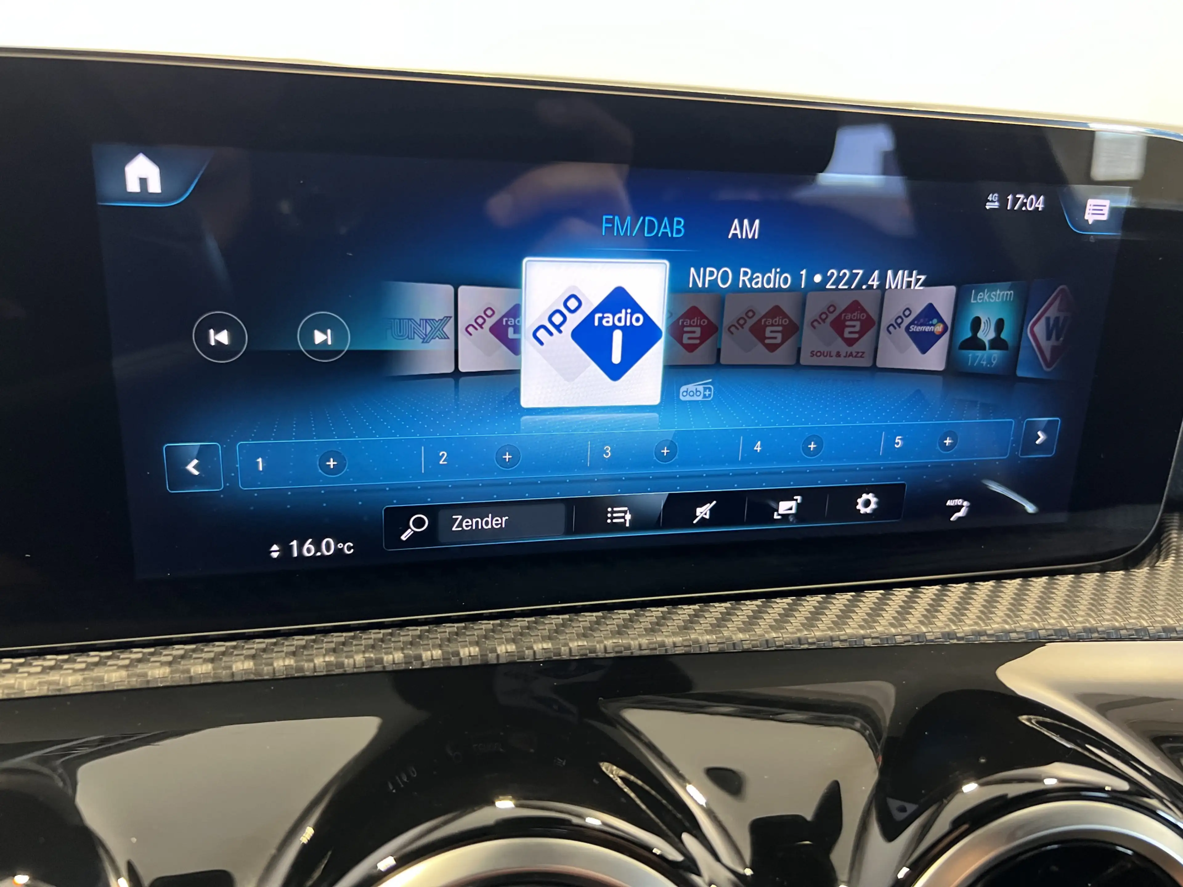 Mercedes-Benz A 200 AMG Line | Navigatie/Android/Apple Carplay | LM Ve — photo 20