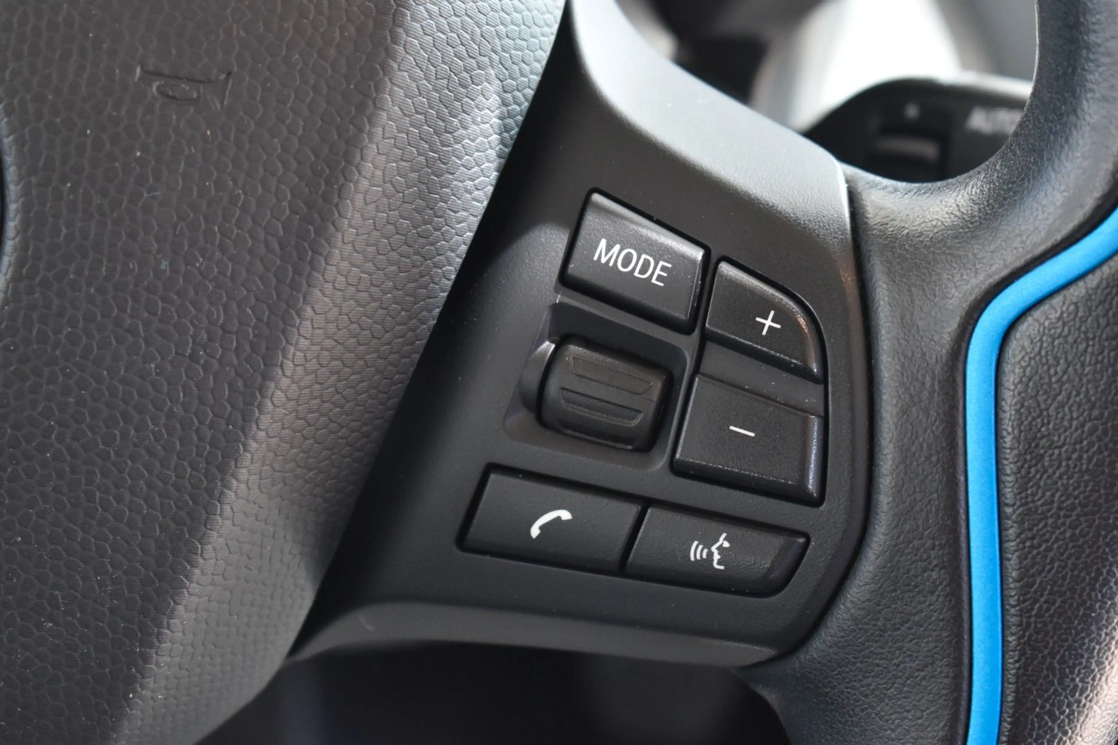 BMW i3 (120 Ah) Comfort Navi Sitzhzg Kamera PDC — photo 14