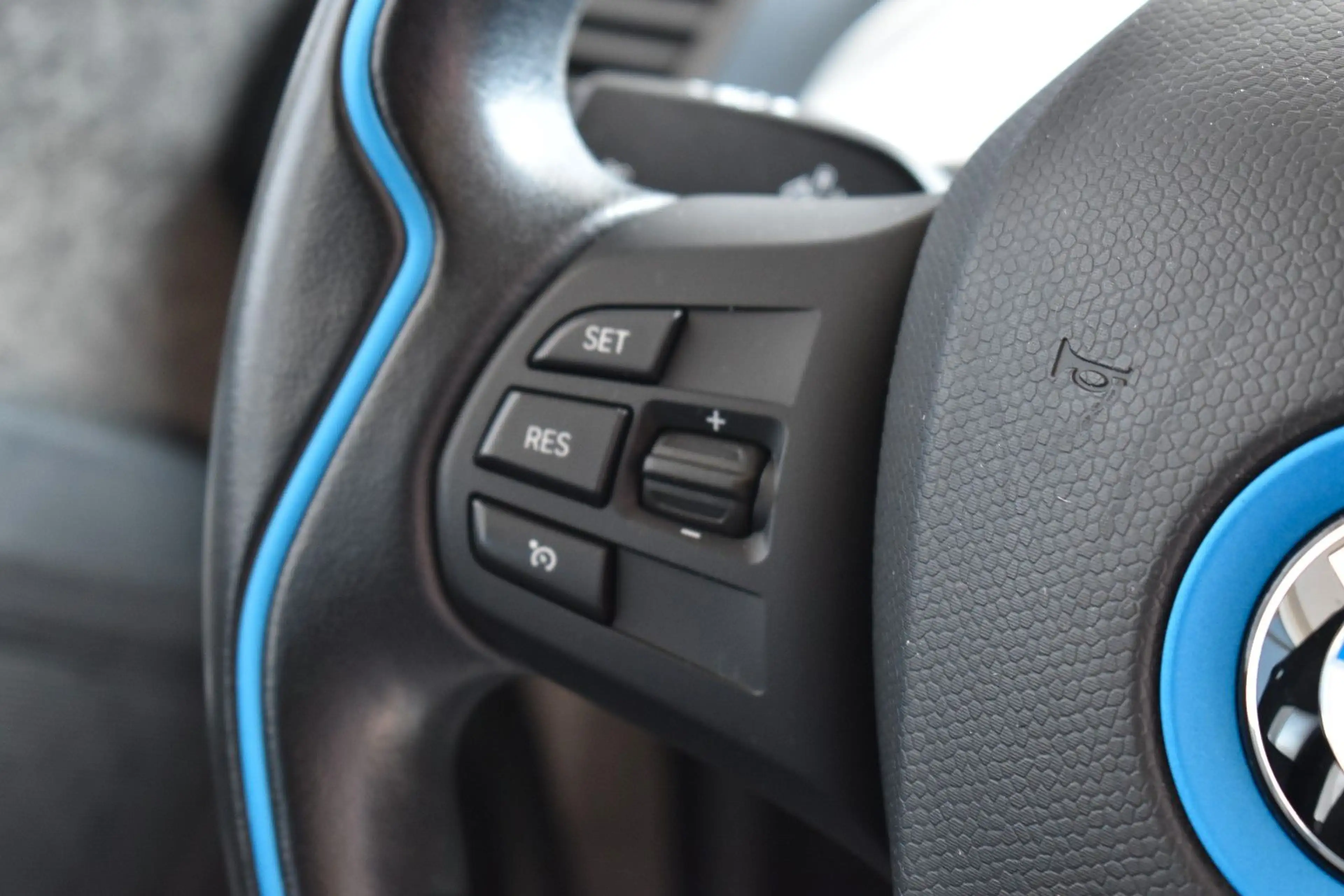 BMW i3 (120 Ah) Comfort Navi Sitzhzg Kamera PDC — photo 13