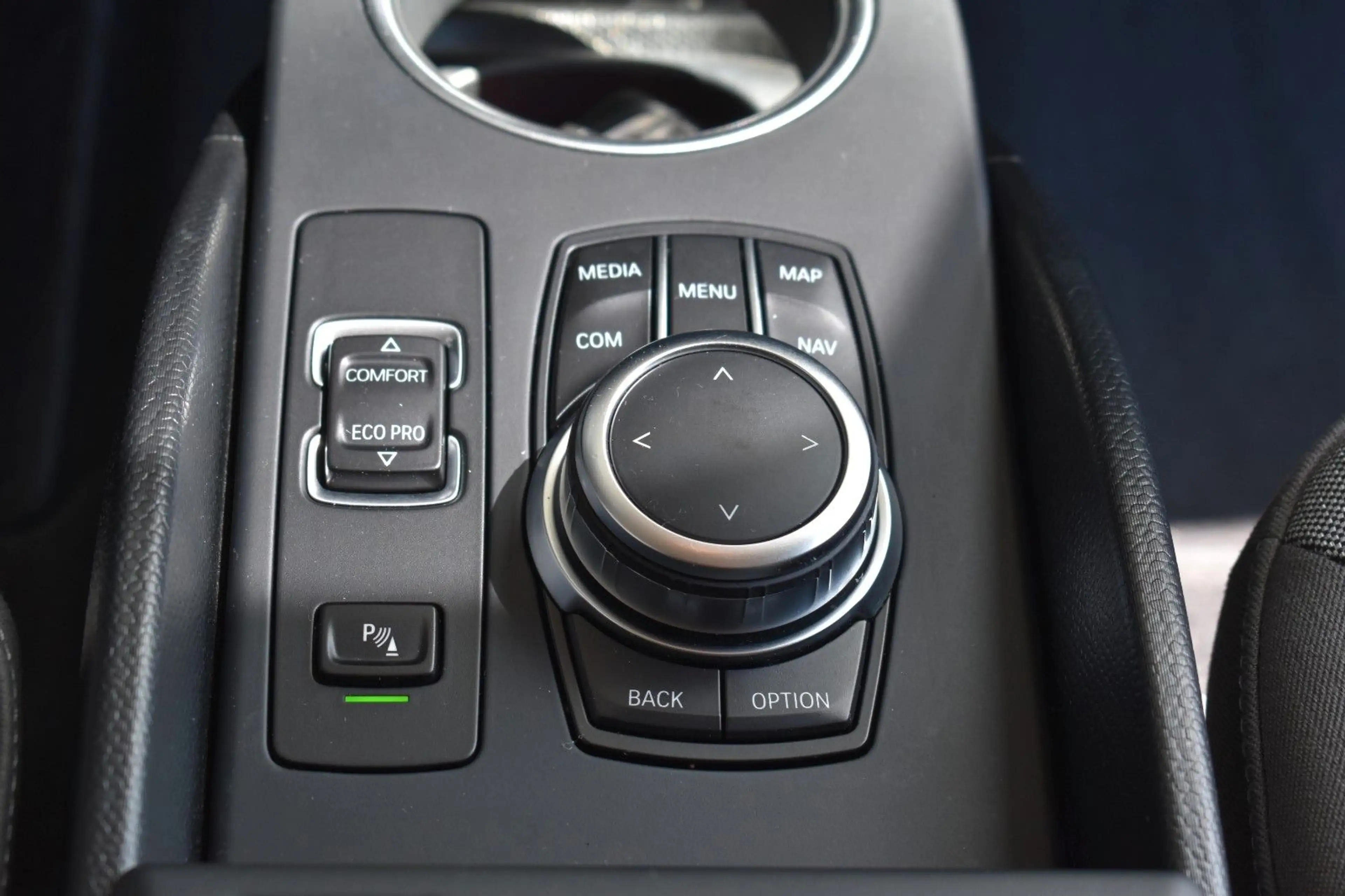 BMW i3 (120 Ah) Comfort Navi Sitzhzg Kamera PDC — photo 15